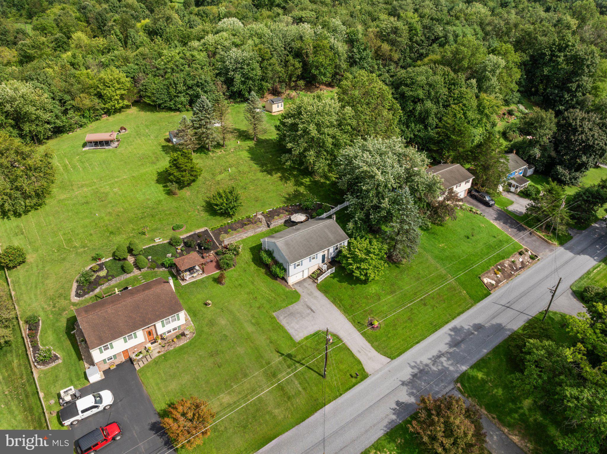 999 White Oak Rd, Manheim, PA 17545 photo