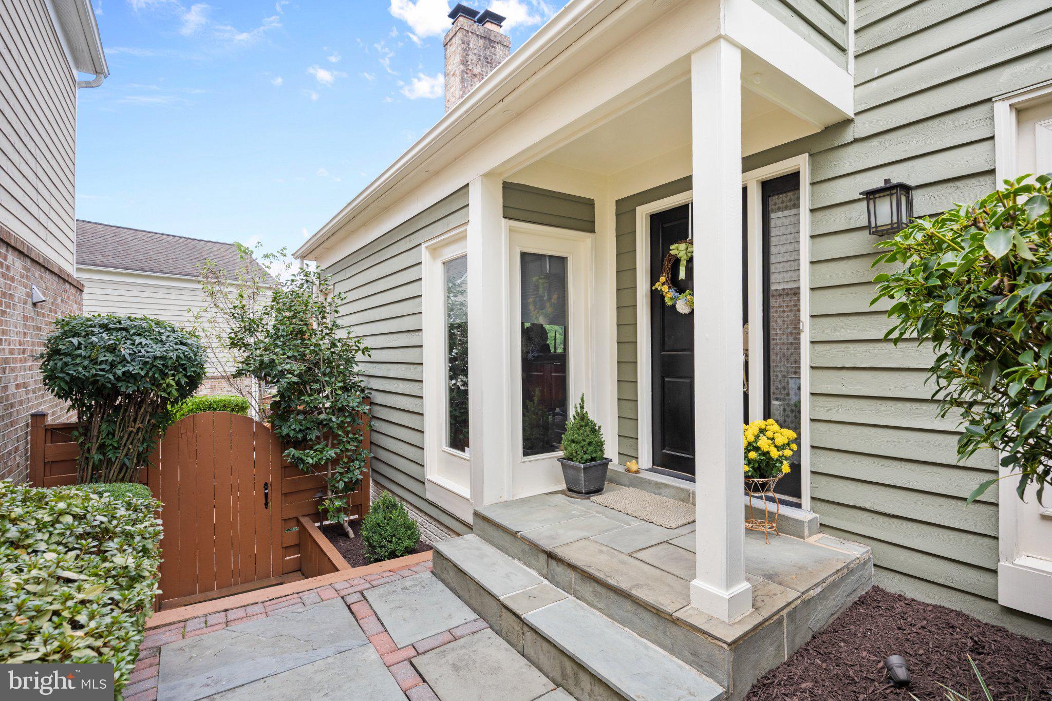 2924 Oakbury Ct, Oakton, VA 22124 photo
