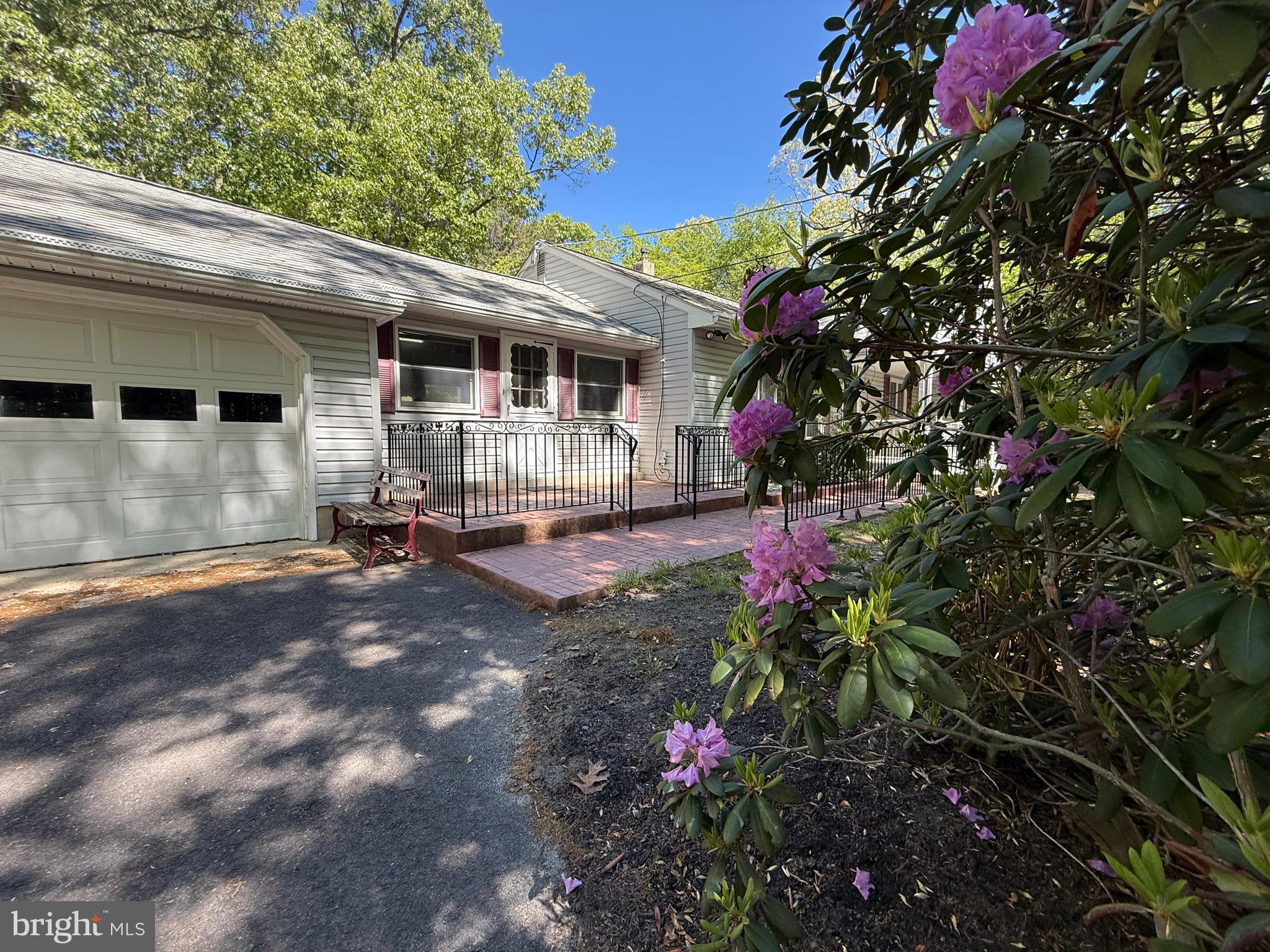 229 Oakshade Rd, Tabernacle, NJ 08088 photo