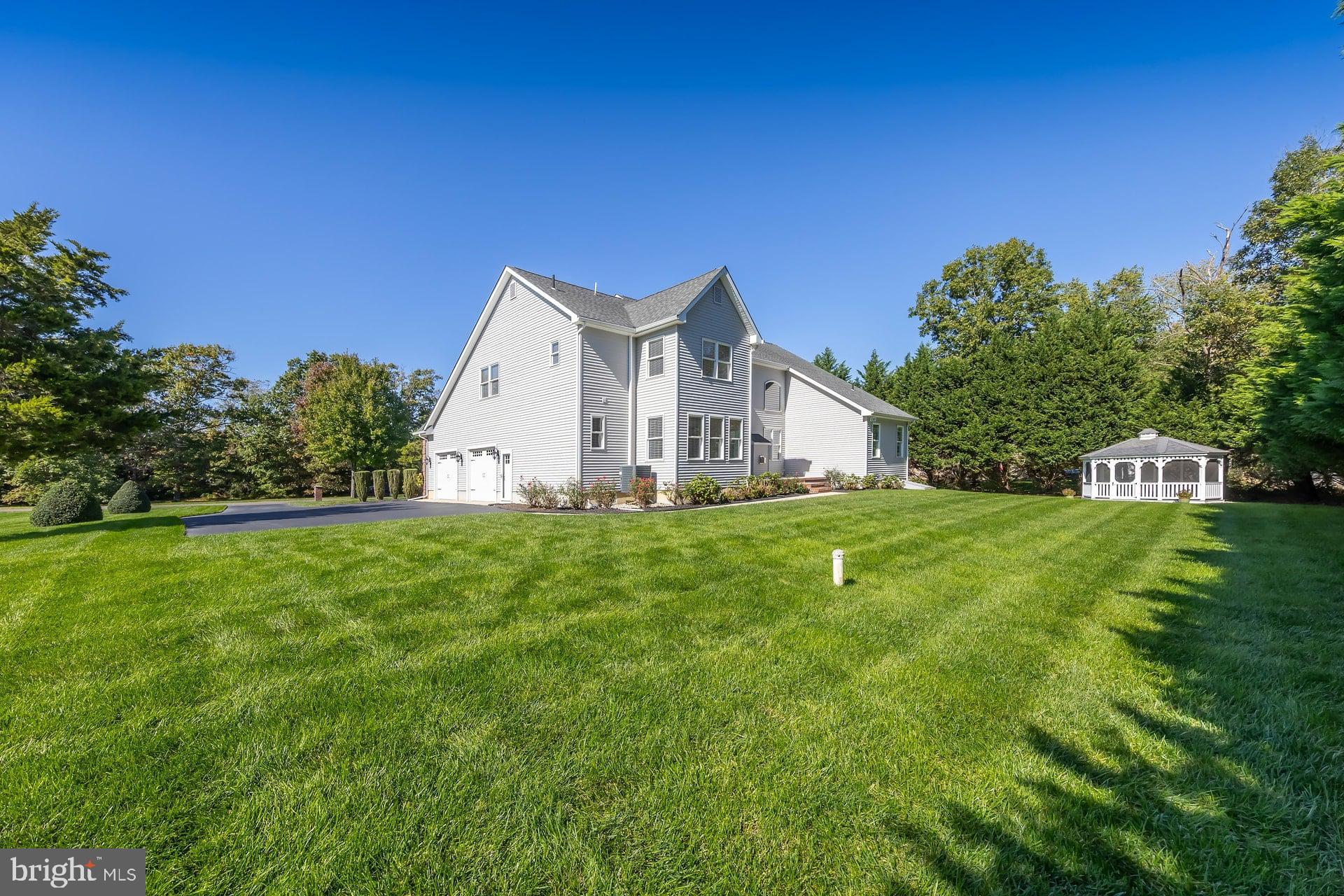 14 Laielli Ct, Vineland, NJ 08360 photo