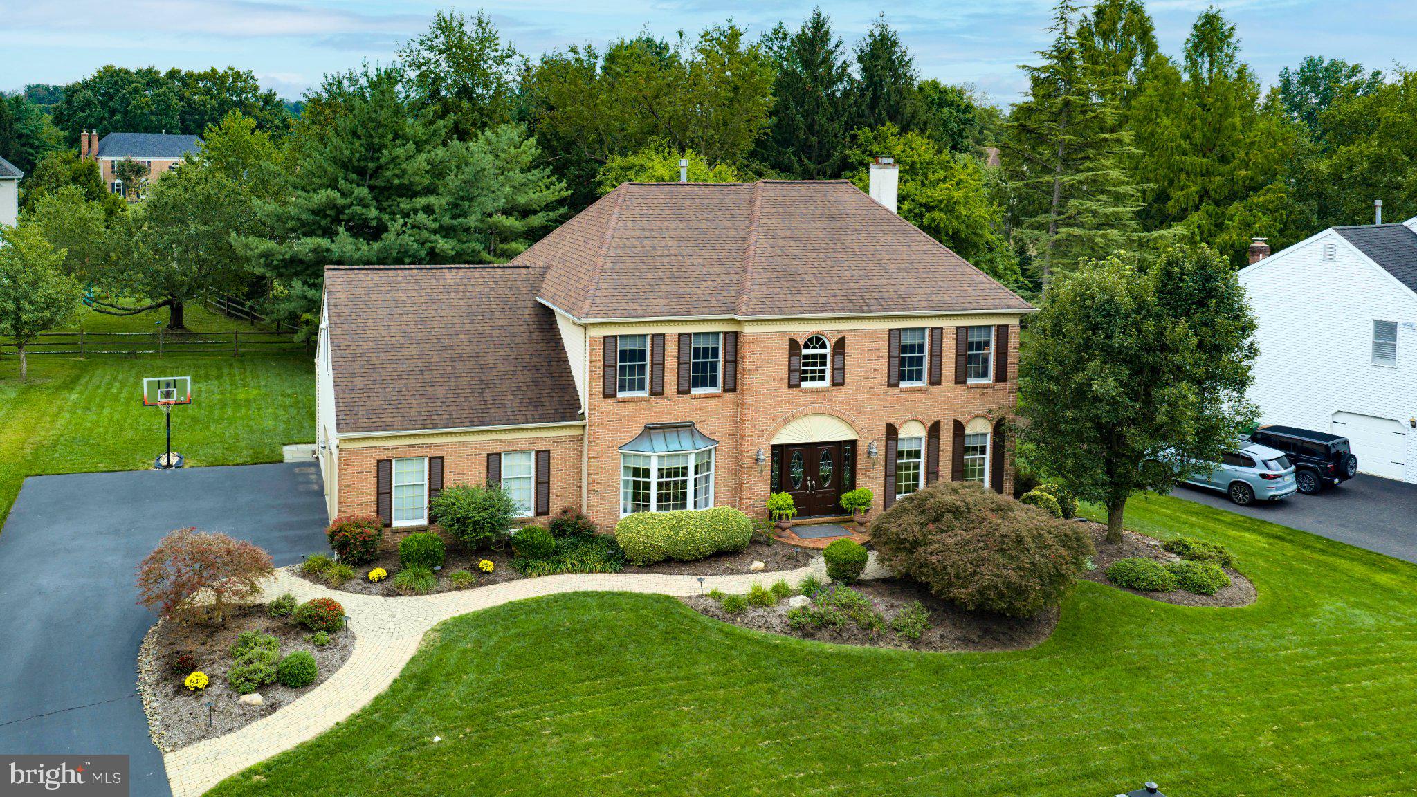 708 Castlewood Dr, Dresher, PA 19025 photo