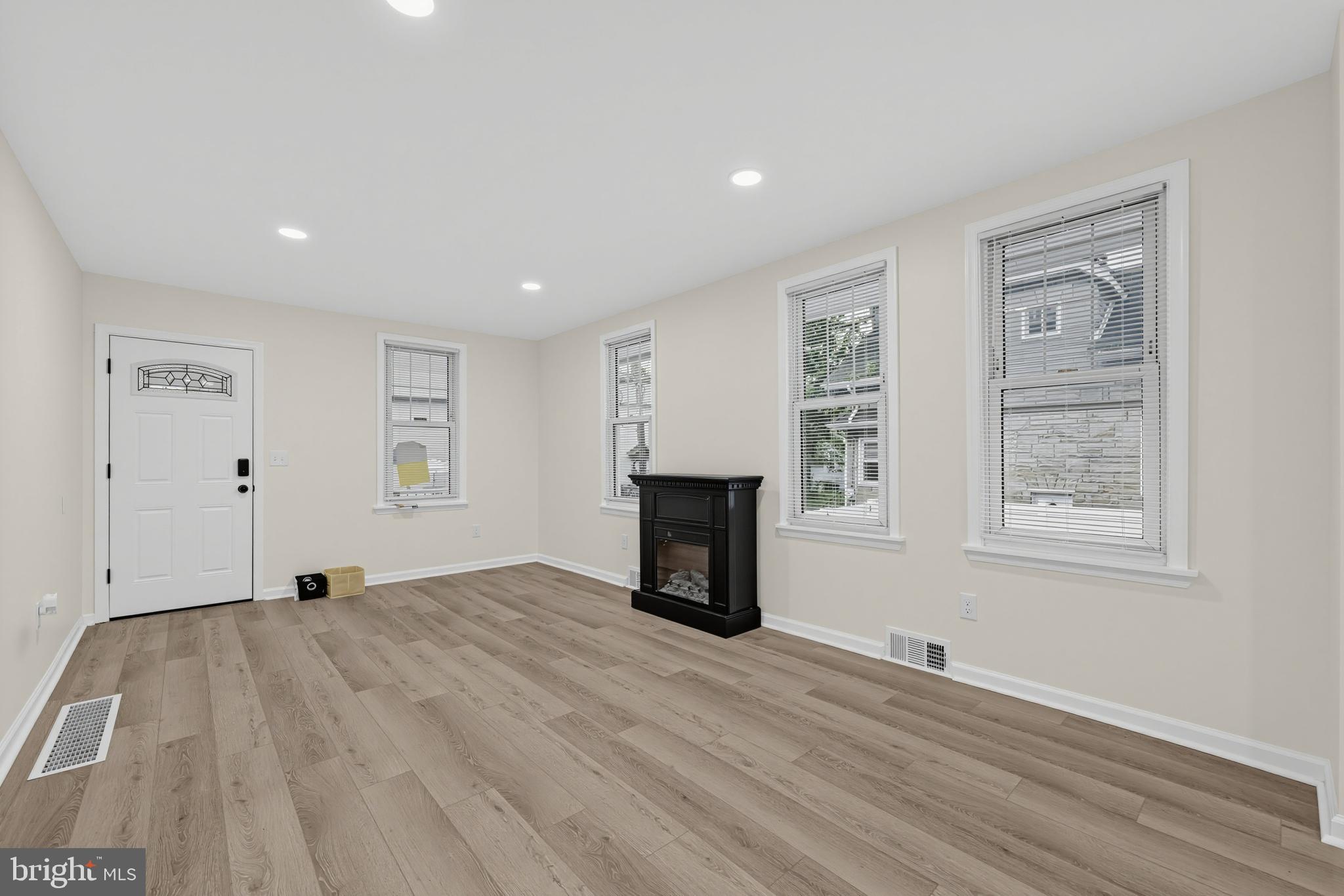 4755 W End Ave, Pennsauken Twp, NJ 08109 photo