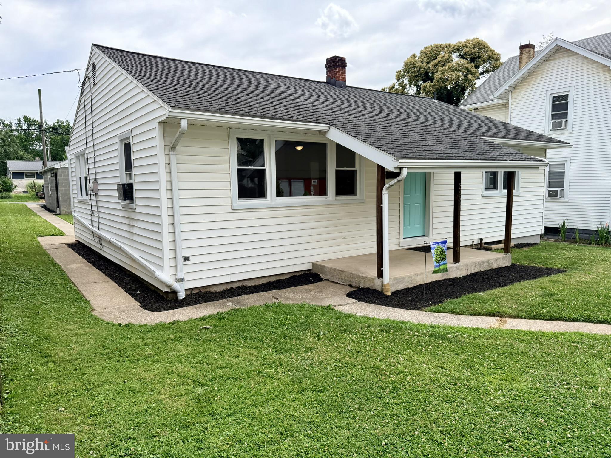 349 Market St, Highspire, PA 17034 photo