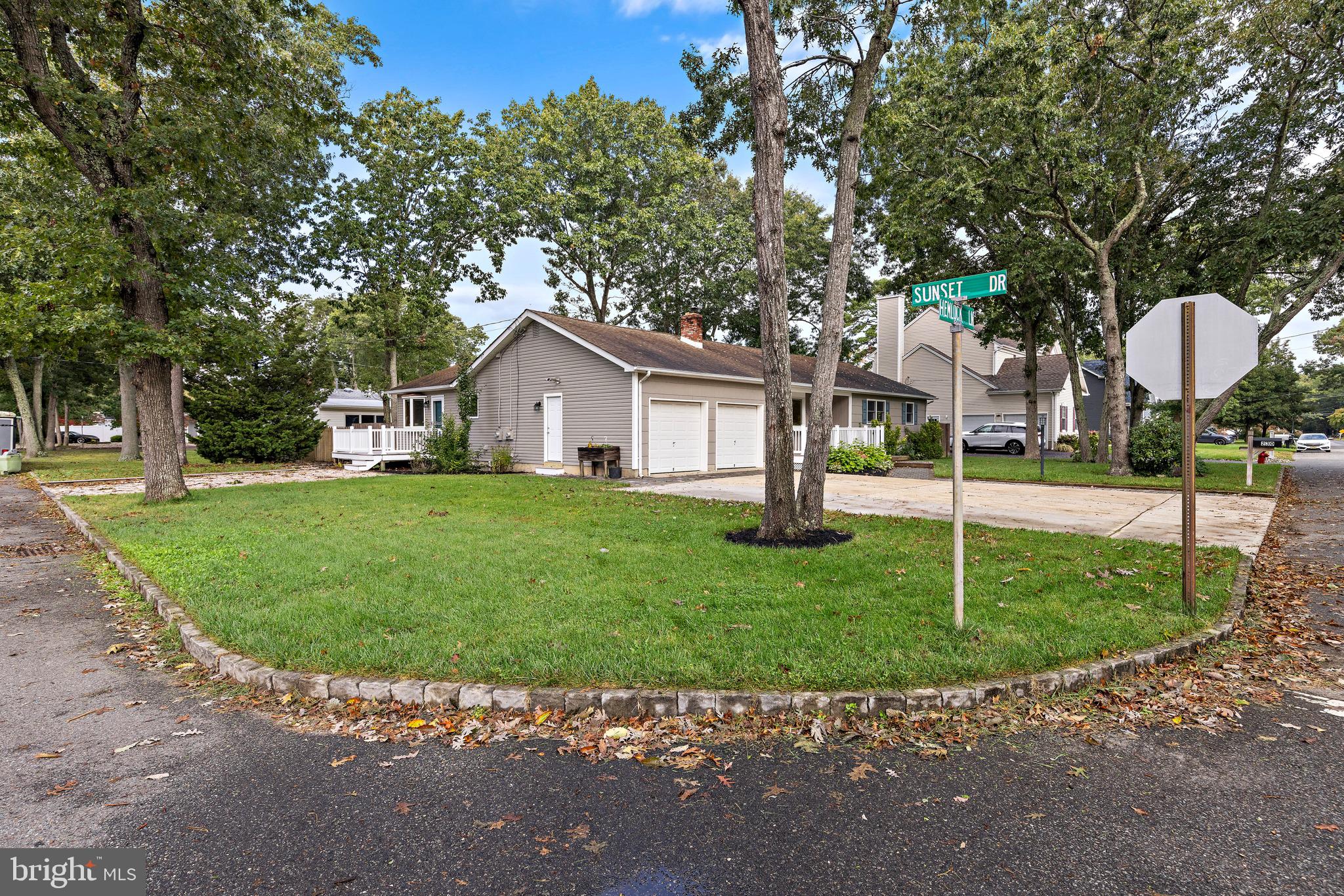 230 Hemlock Ln, Forked River, NJ 08731 photo