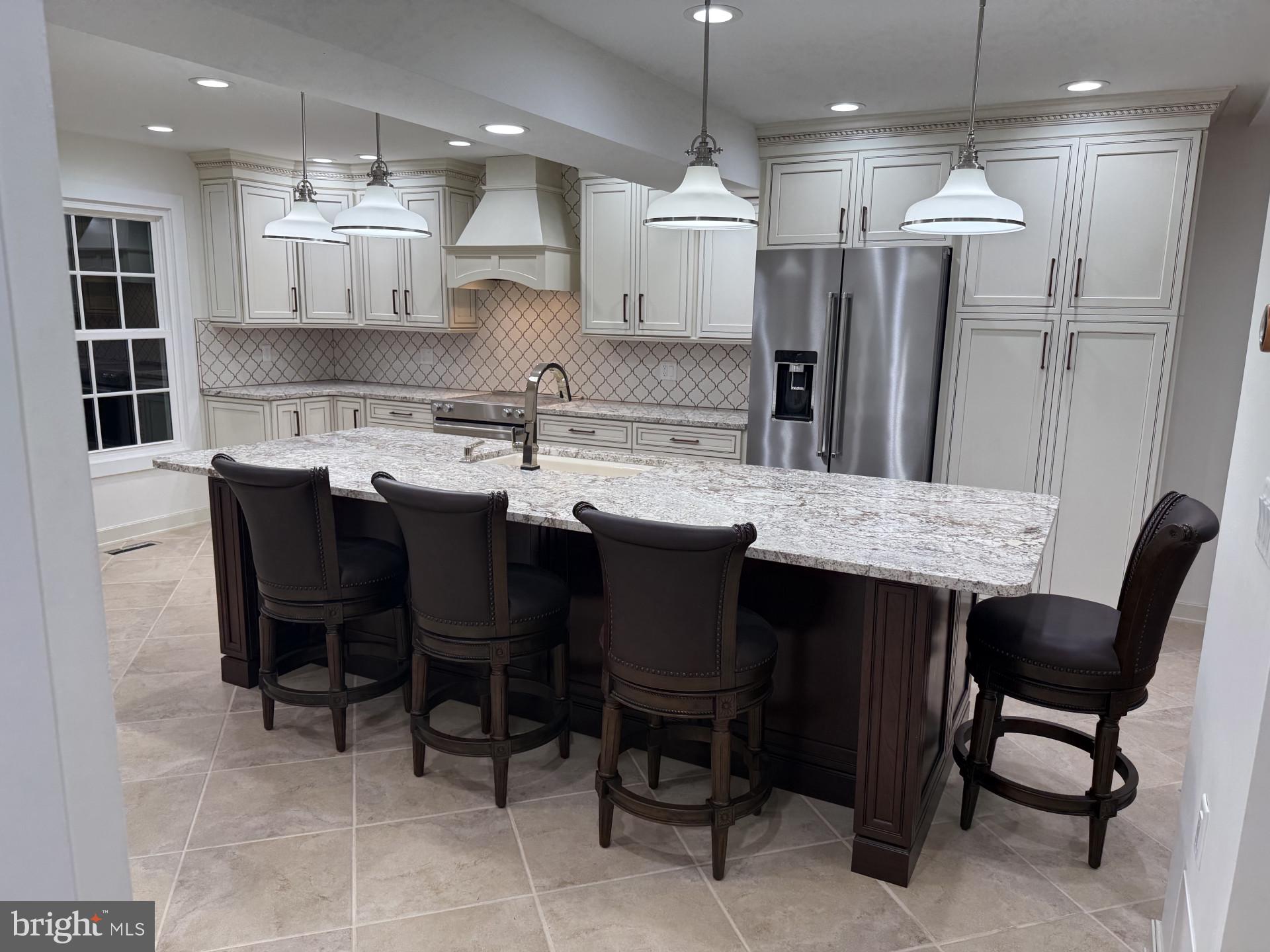477 Caracas Ave, Hershey, PA 17033