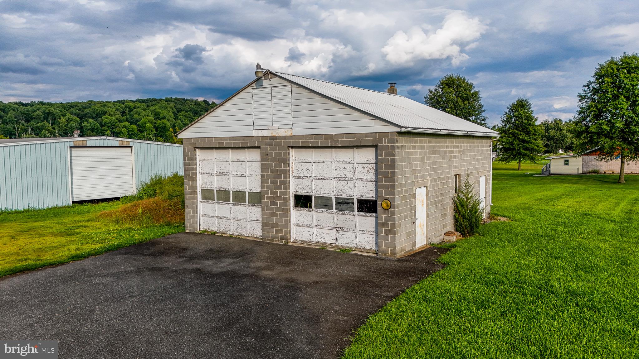725 Evans Rd, Pottstown, PA 19464 photo