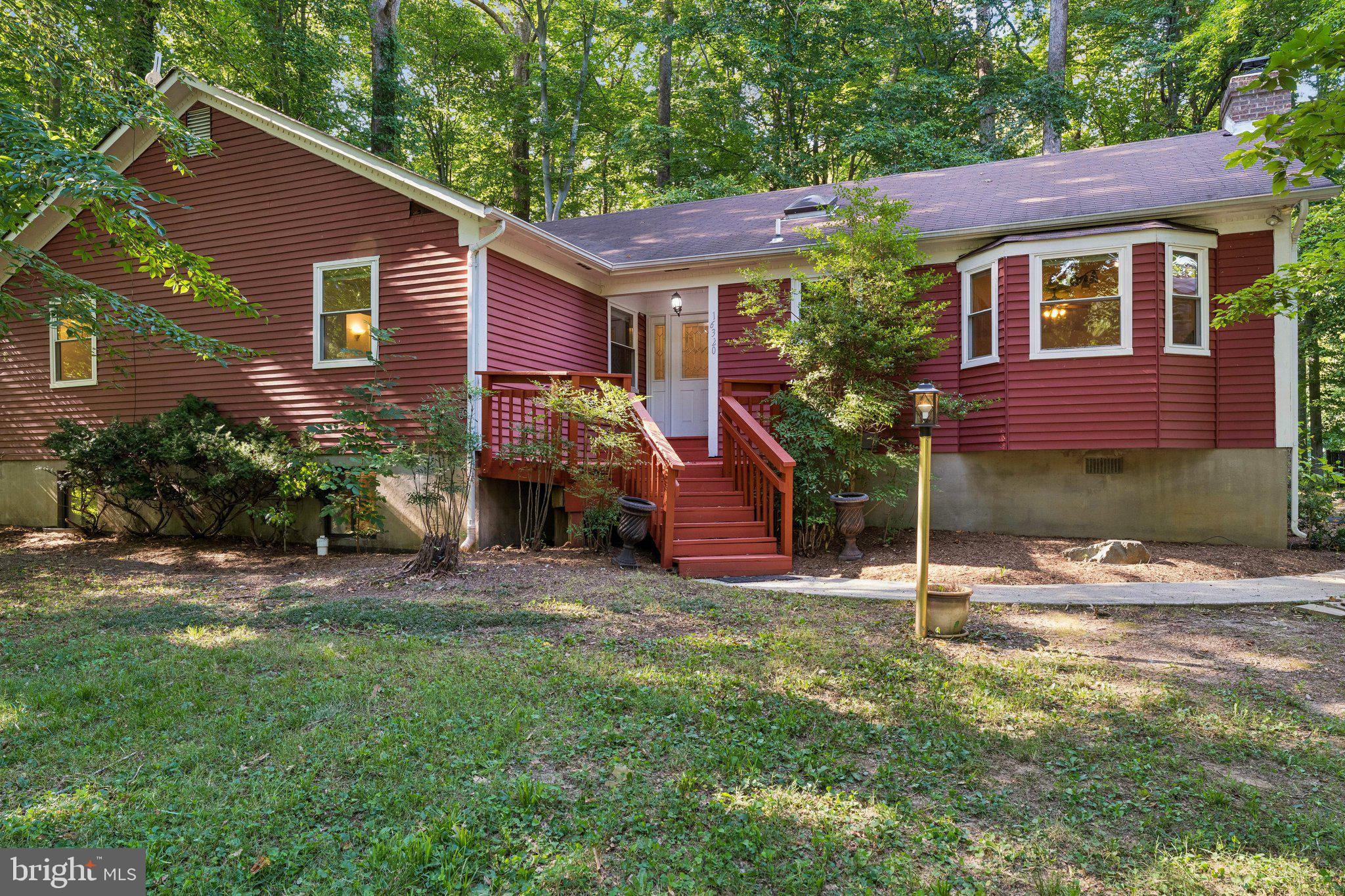 16320 Lea Dr, Bowie, MD 20715