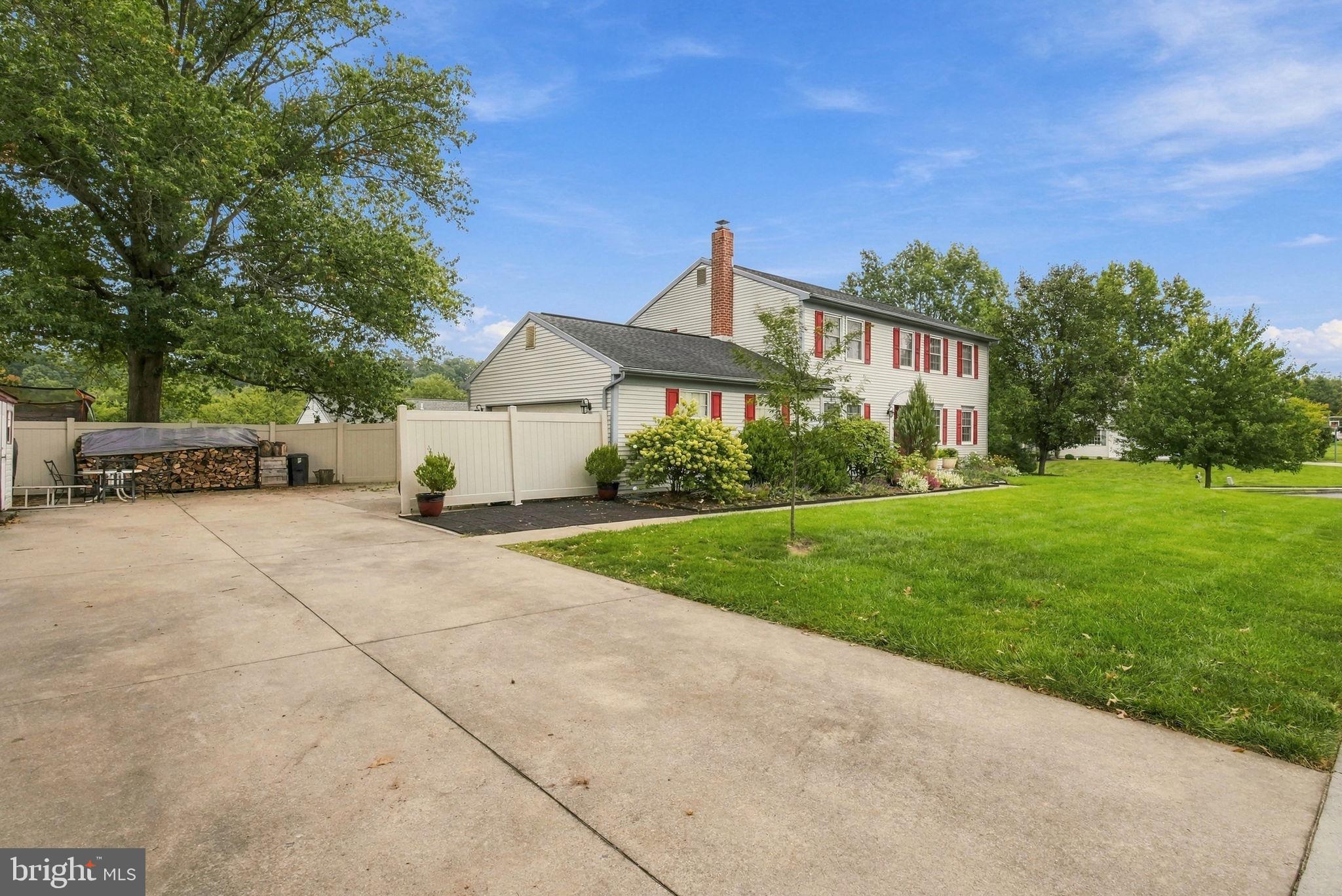 706 Carriage Ln, Mechanicsburg, PA 17050 photo