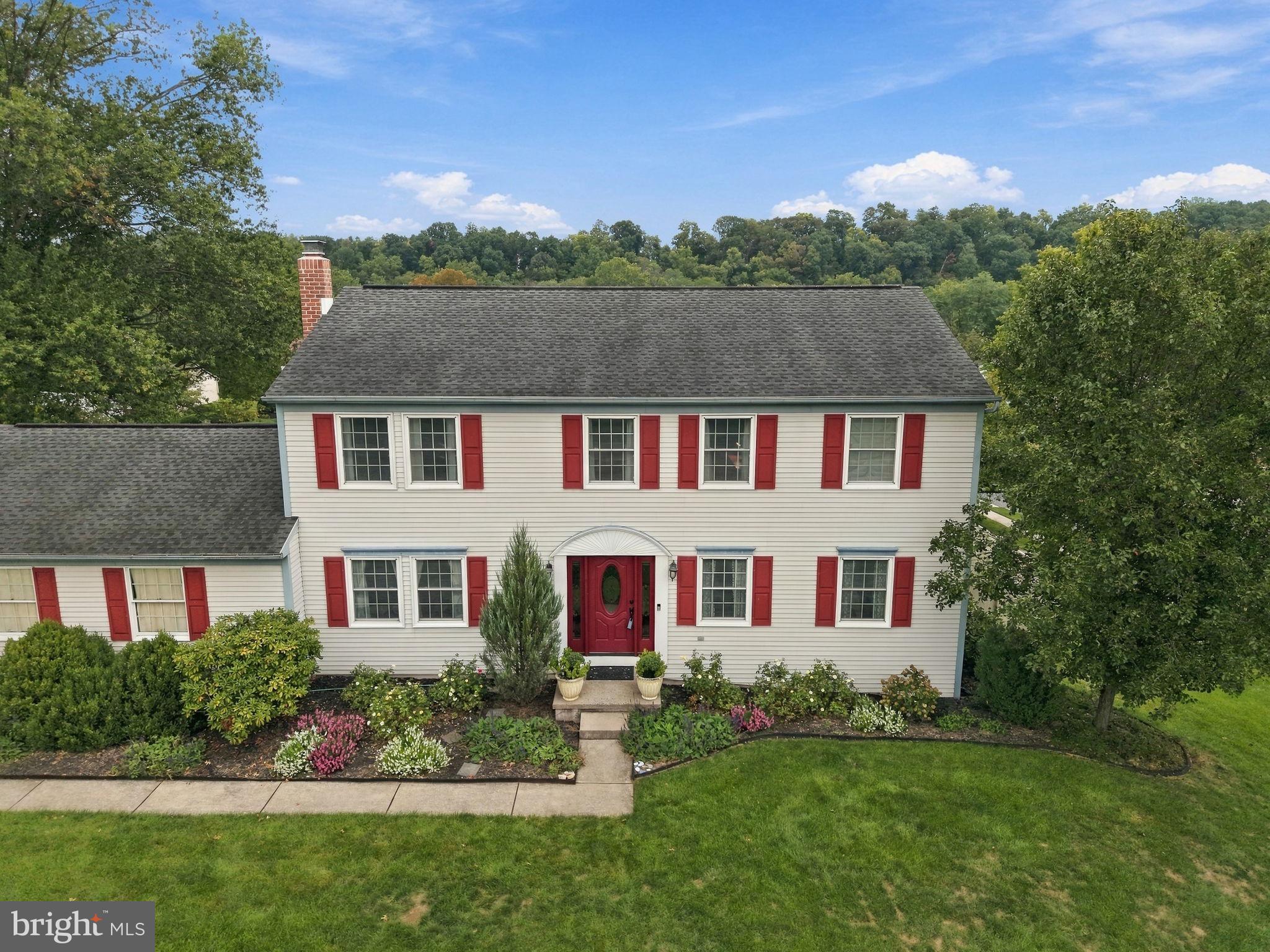 706 Carriage Ln, Mechanicsburg, PA 17050