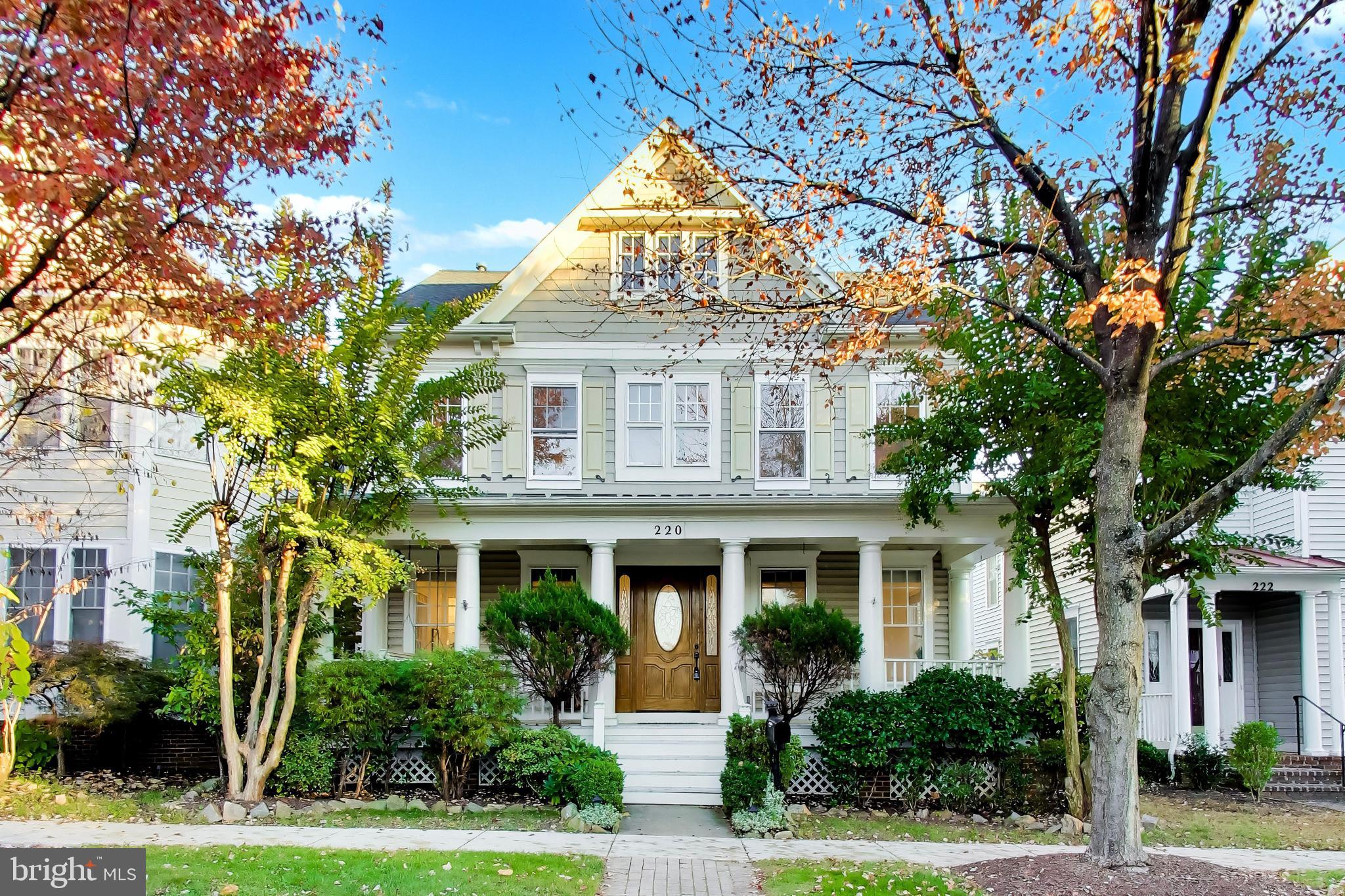 220 Watkins Pond Blvd, Rockville, MD 20850