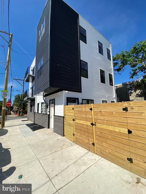 141 York St, Philadelphia, PA 19133