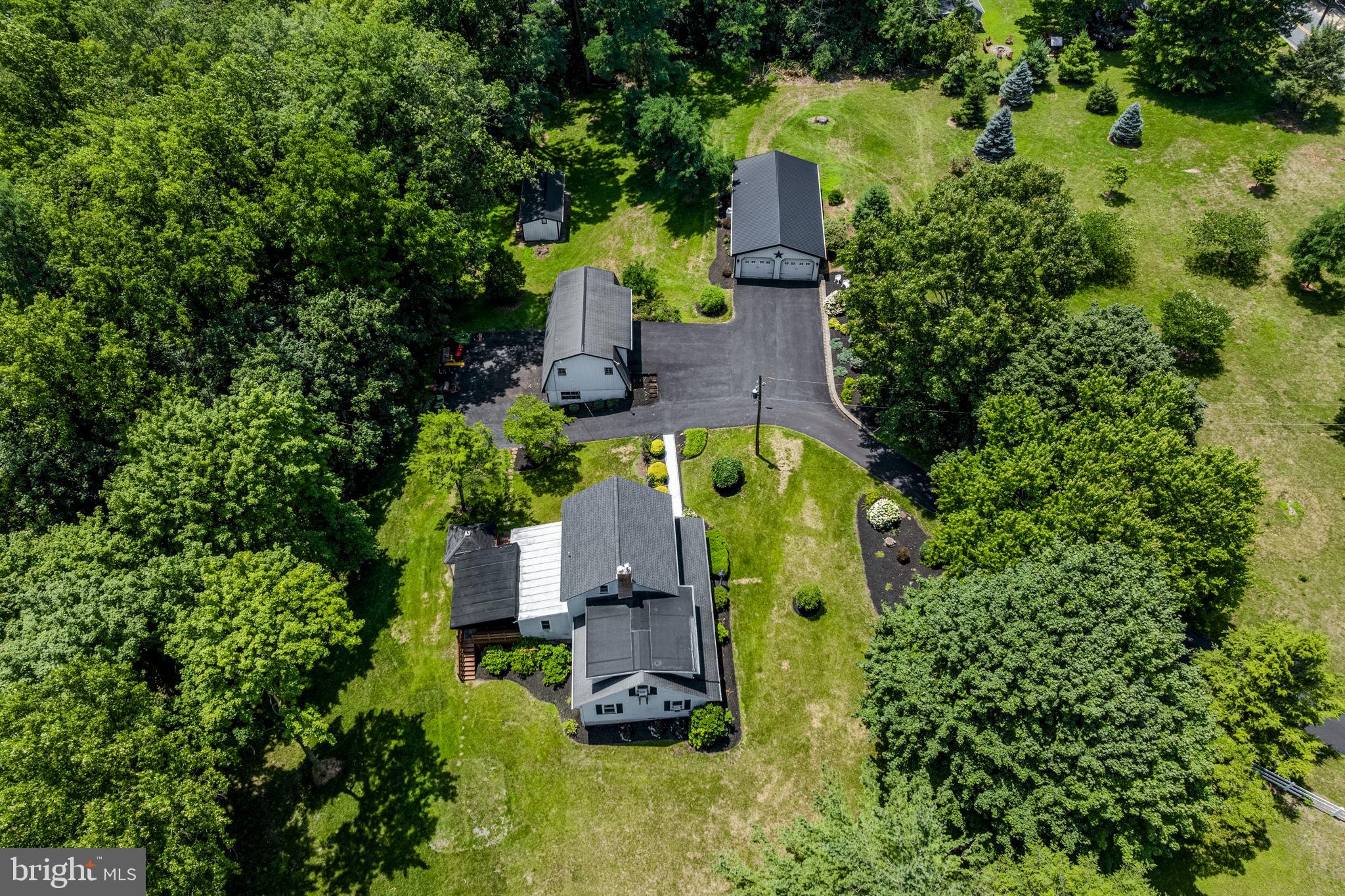 321 Ridge Ave, Ephrata, PA 17522 photo