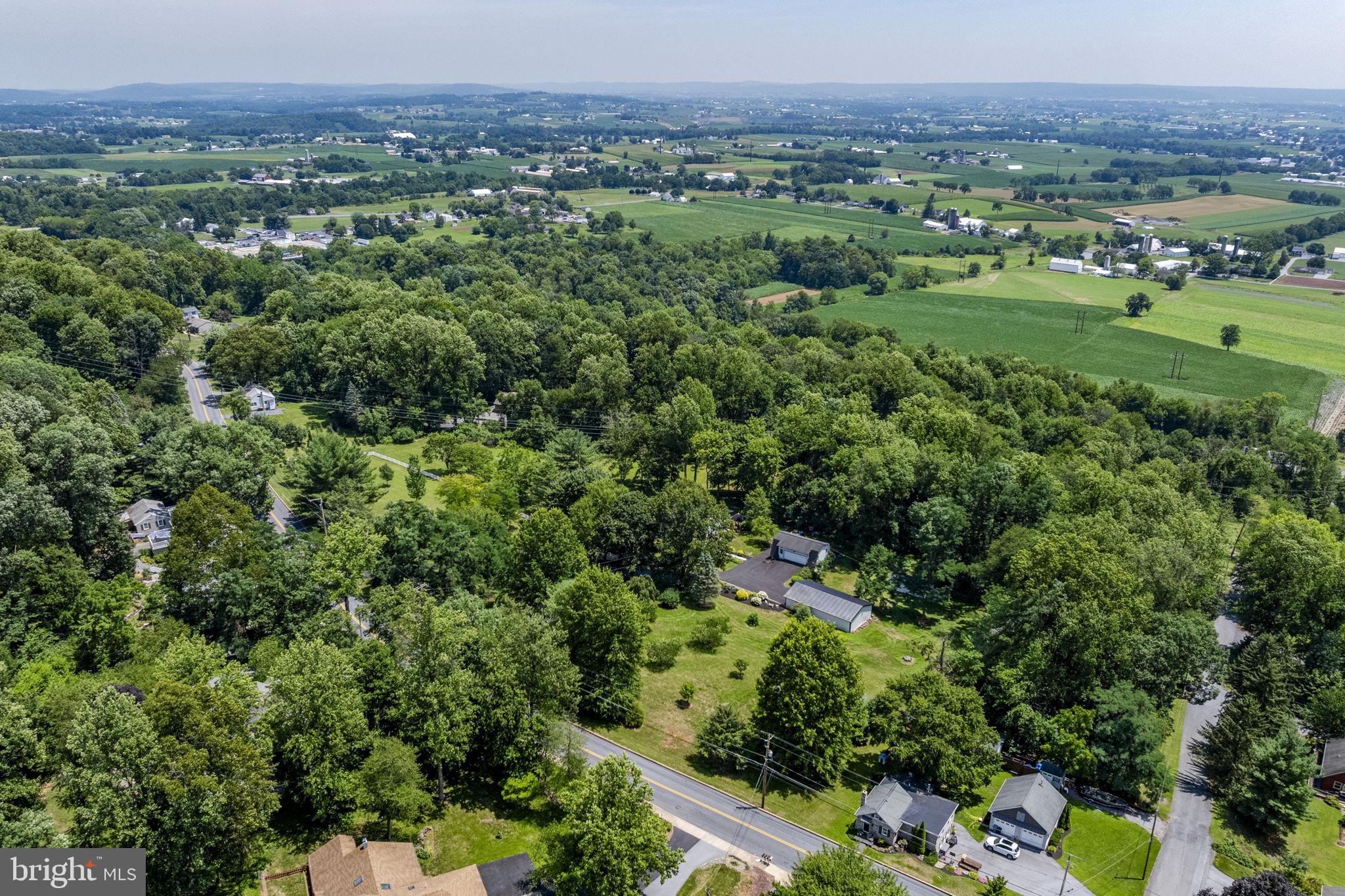 321 Ridge Ave, Ephrata, PA 17522 photo