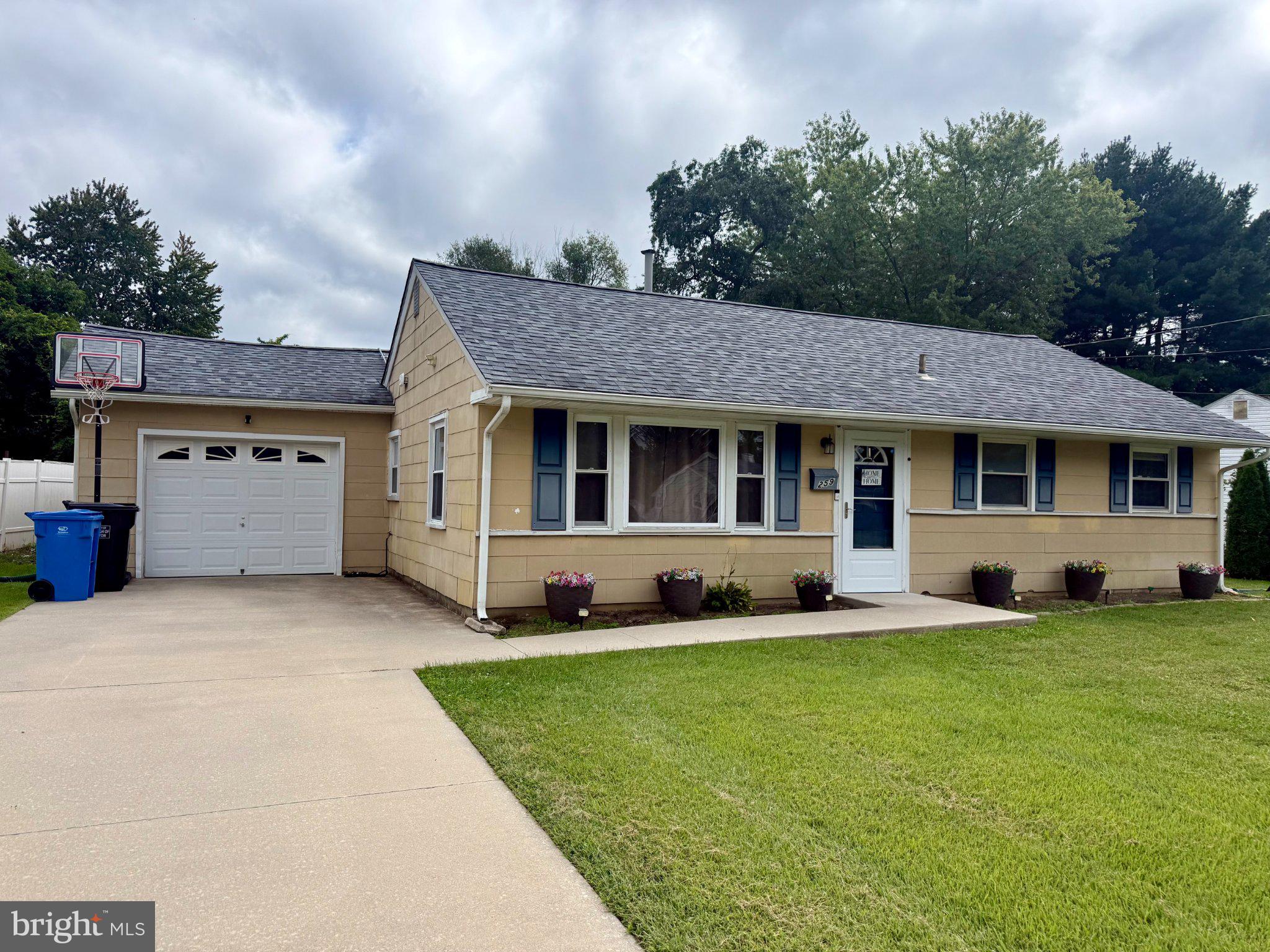 259 N Dennis Dr, Clayton, NJ 08312 photo