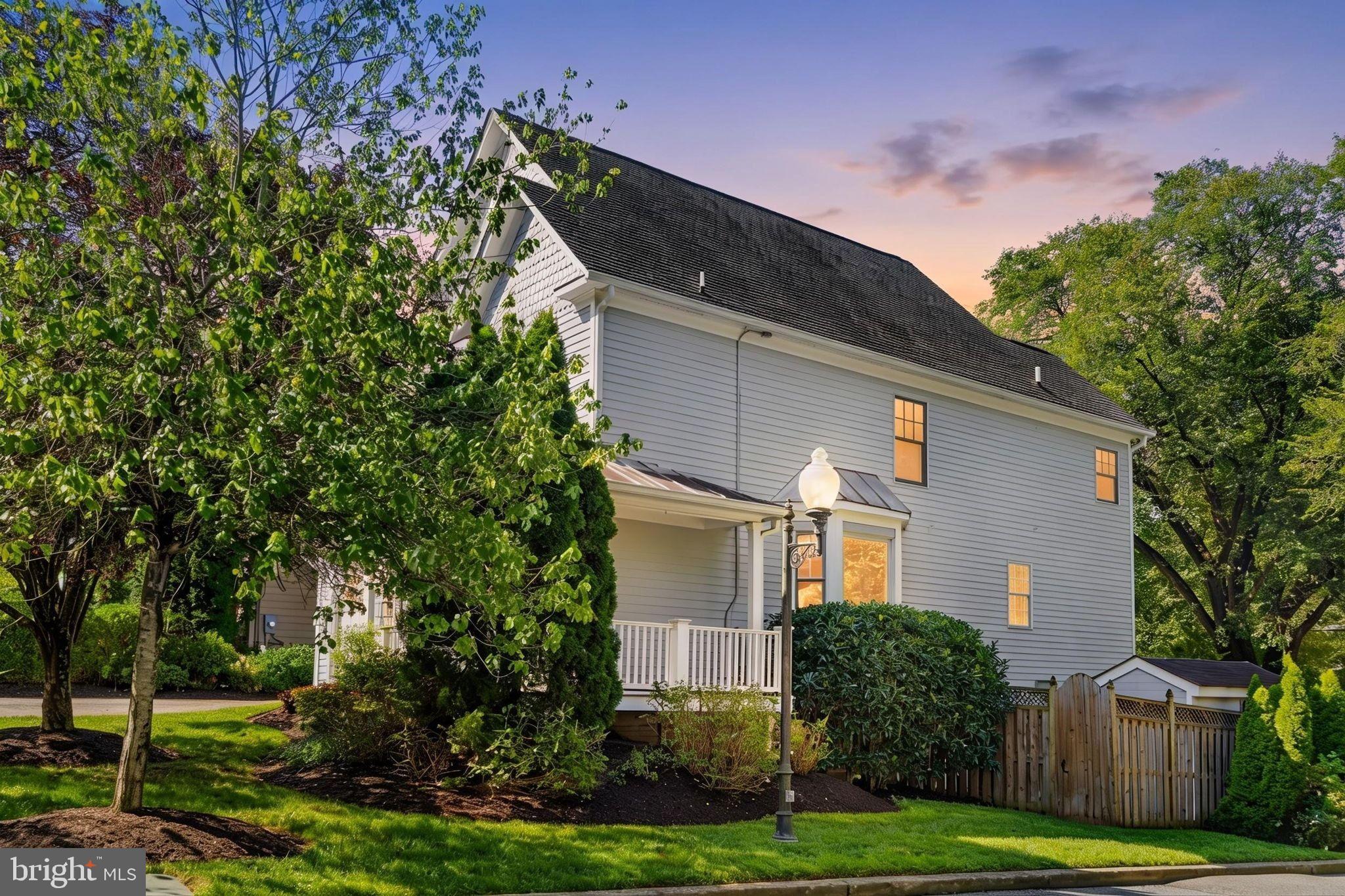 5000 Macarthur Ct, Washington, DC 20016 photo