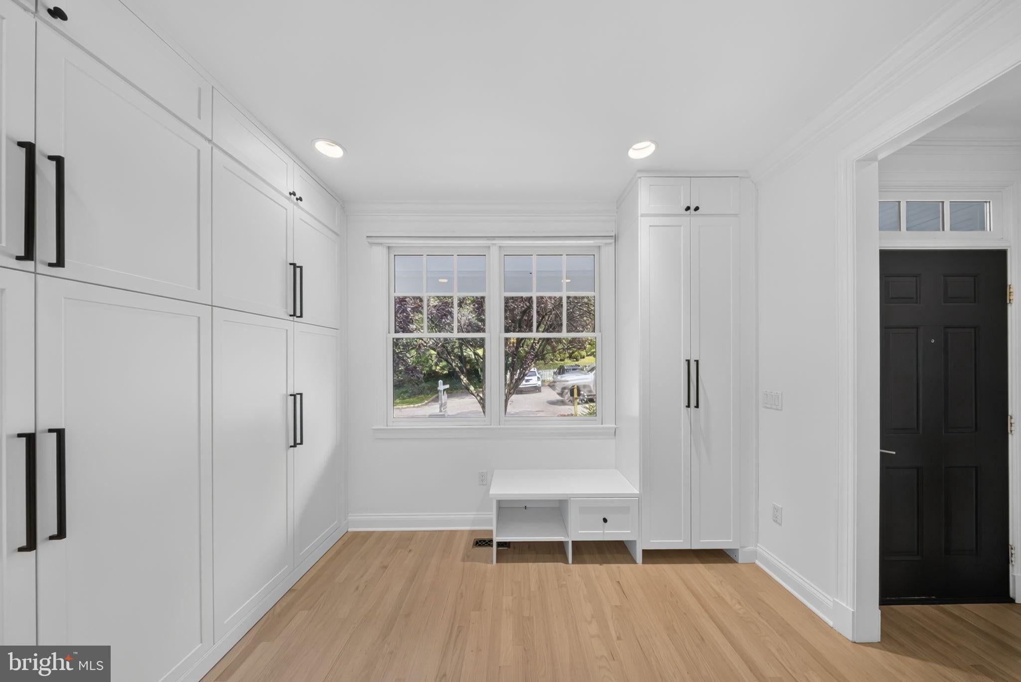 5000 Macarthur Ct, Washington, DC 20016 photo