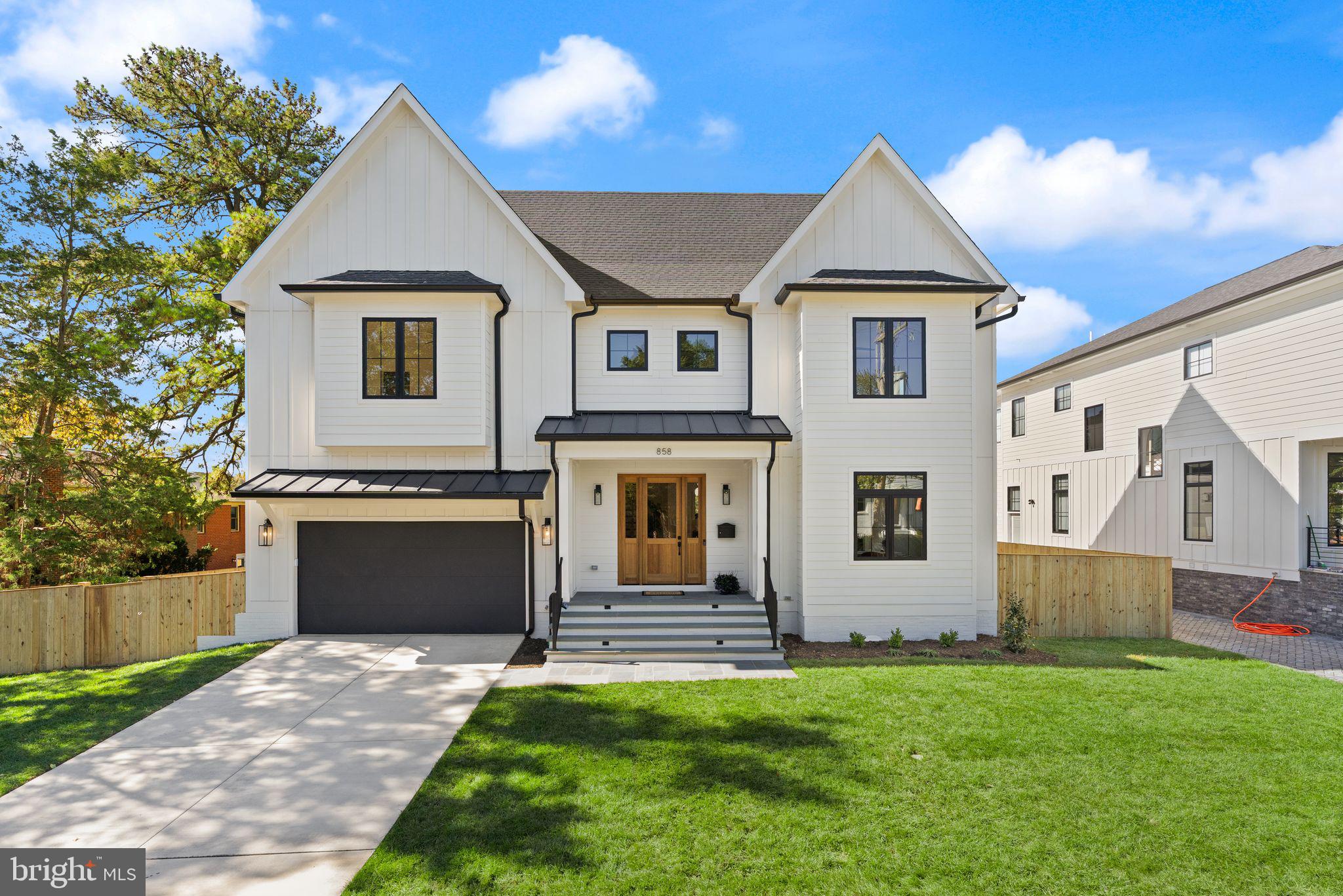858 Frederick St, Arlington, VA 22205