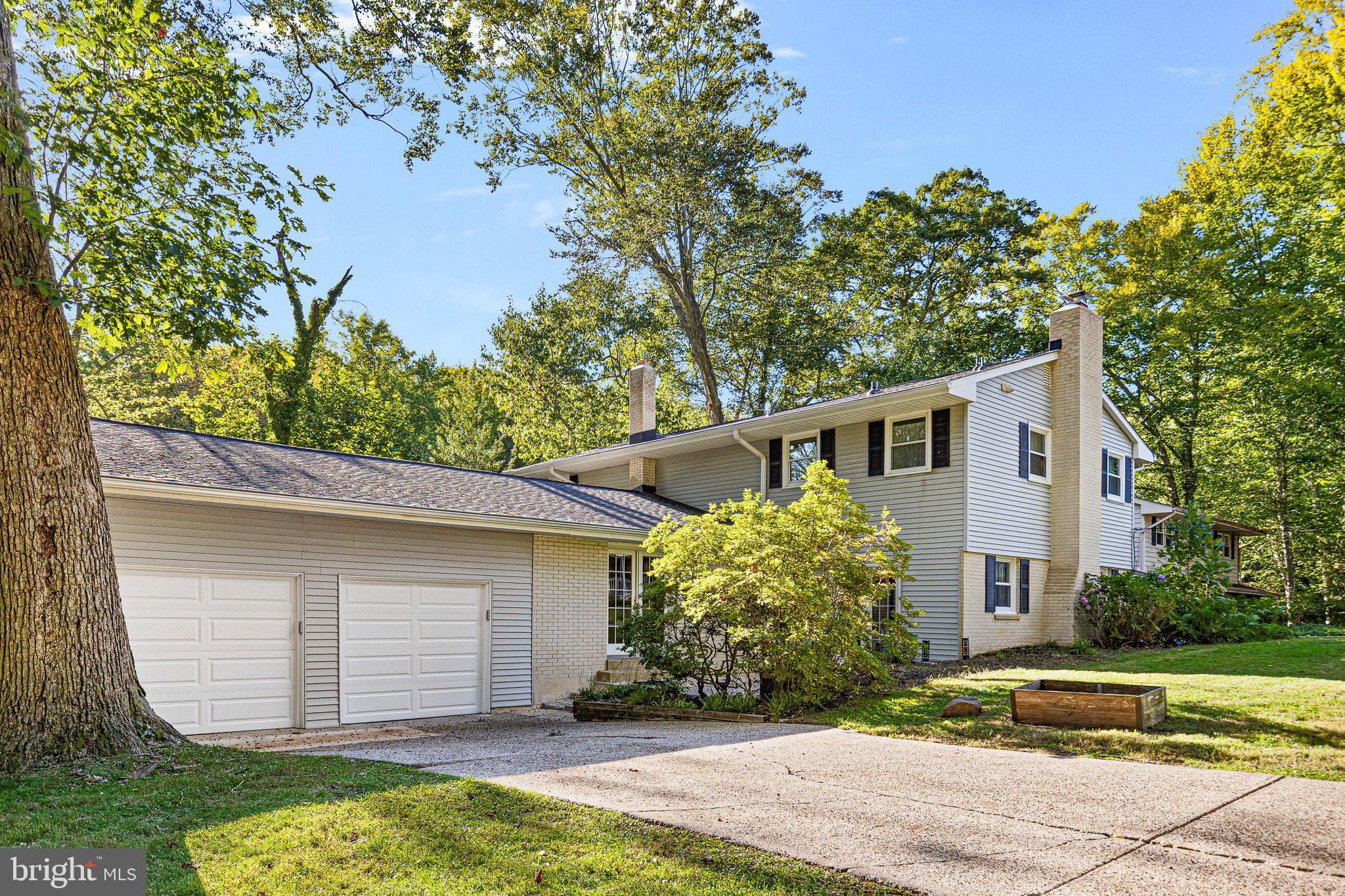 4 N Cliffe Dr, Wilmington, DE 19809 photo