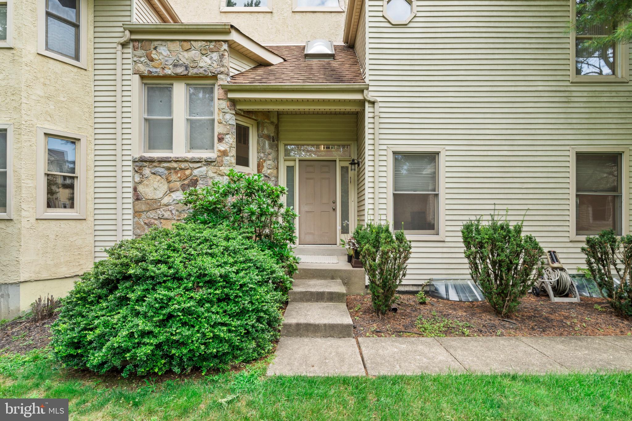 256 Sycamore Cir, Feasterville Trevose, PA 19053 photo