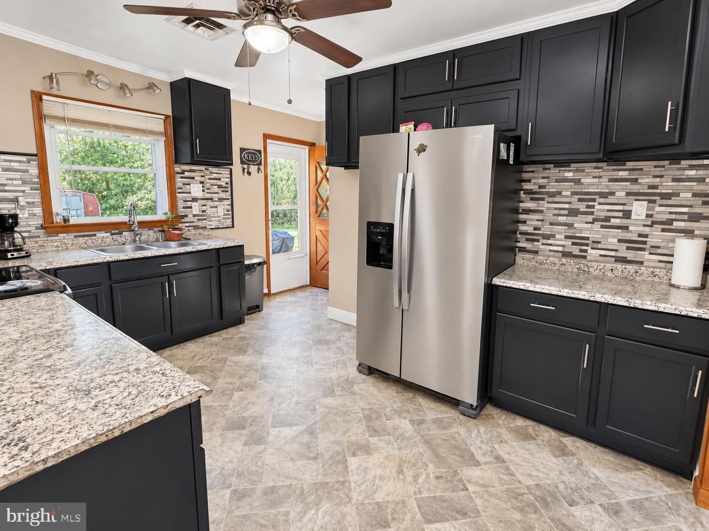 312 Highland Ave, Carneys Point, NJ 08069 photo