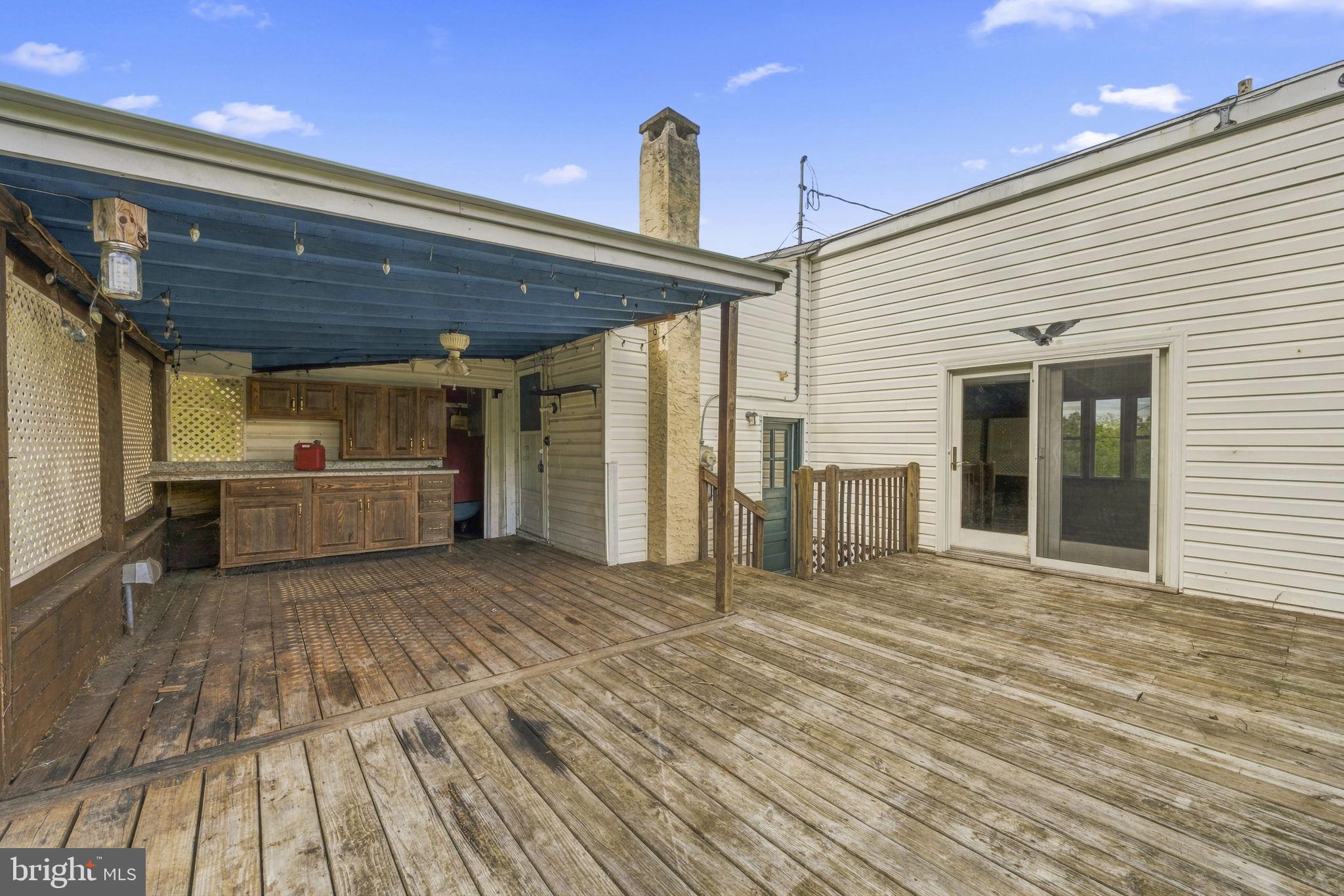 640 Walnut Rd, Birdsboro, PA 19508 photo