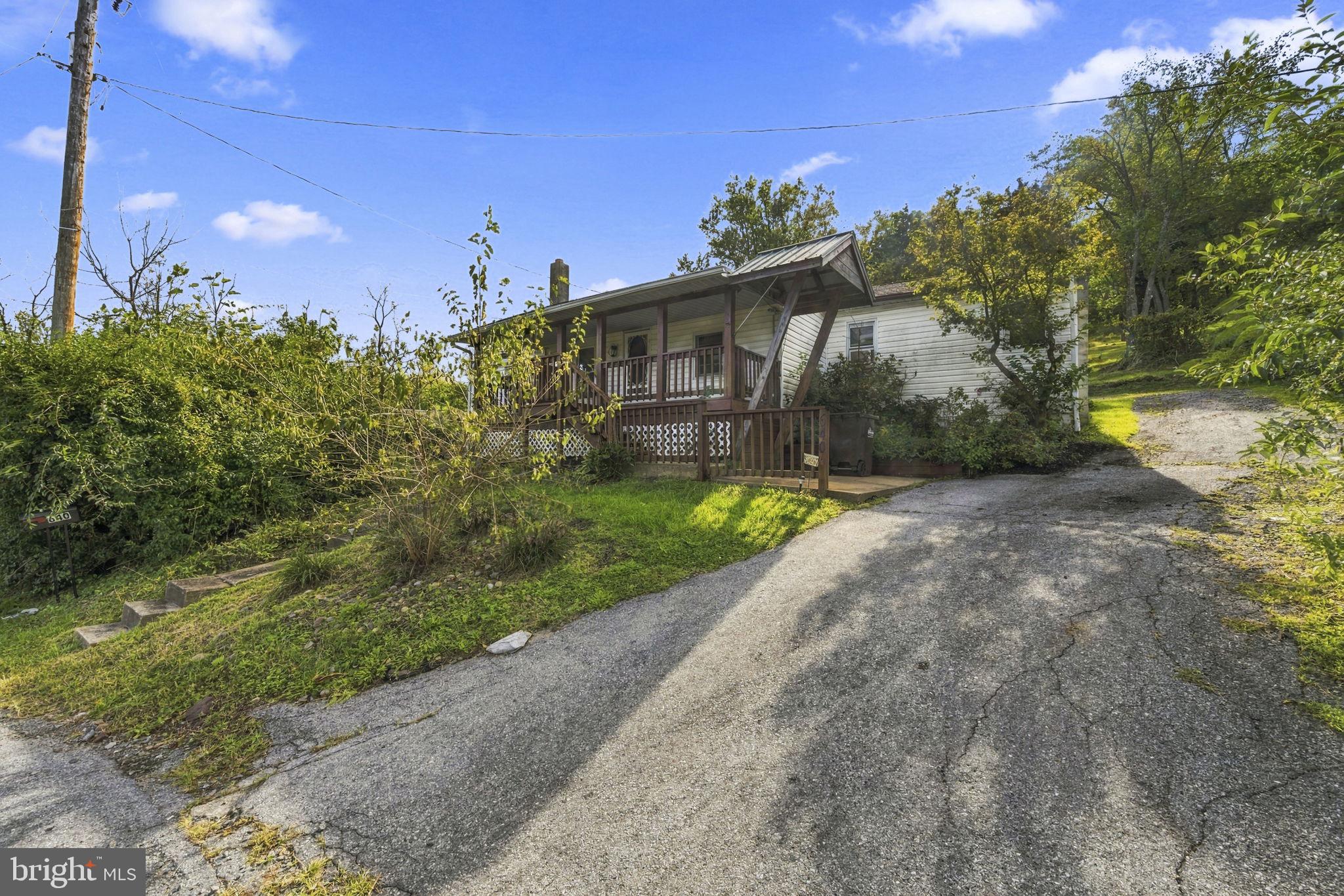 640 Walnut Rd, Birdsboro, PA 19508