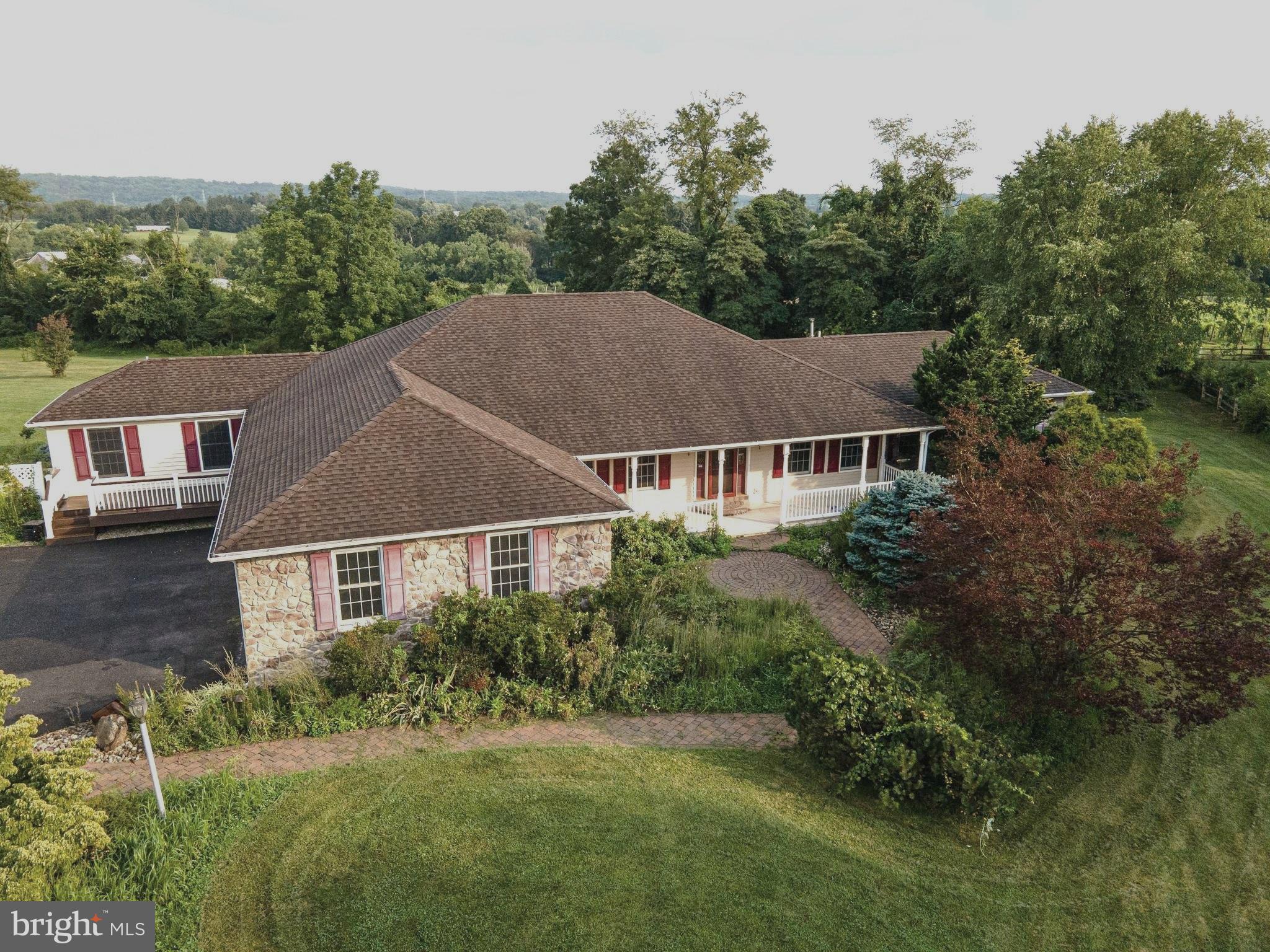 2202 High Meadow Rd, Coopersburg, PA 18036