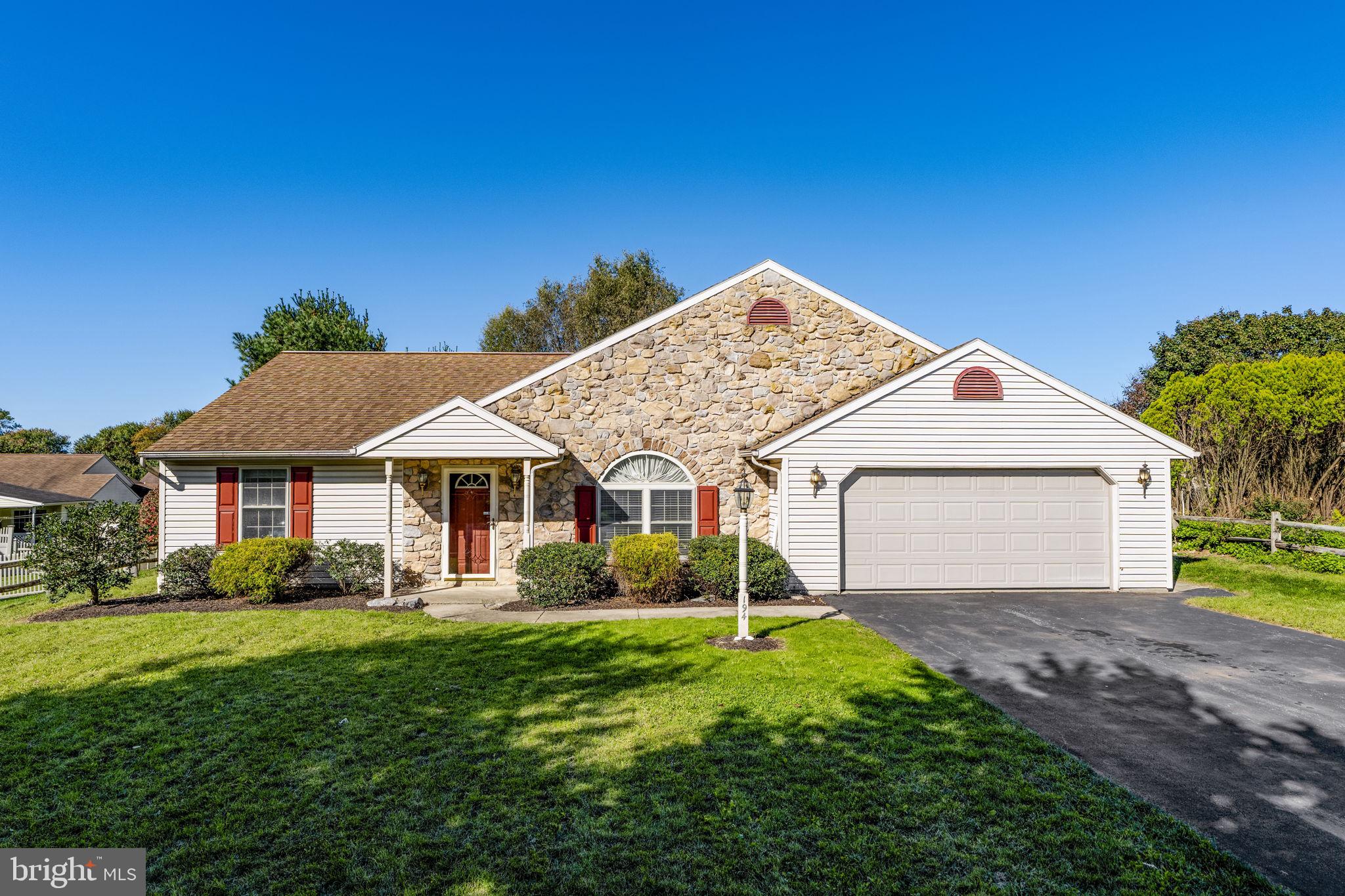 194 Stephen Ln, Ephrata, PA 17522