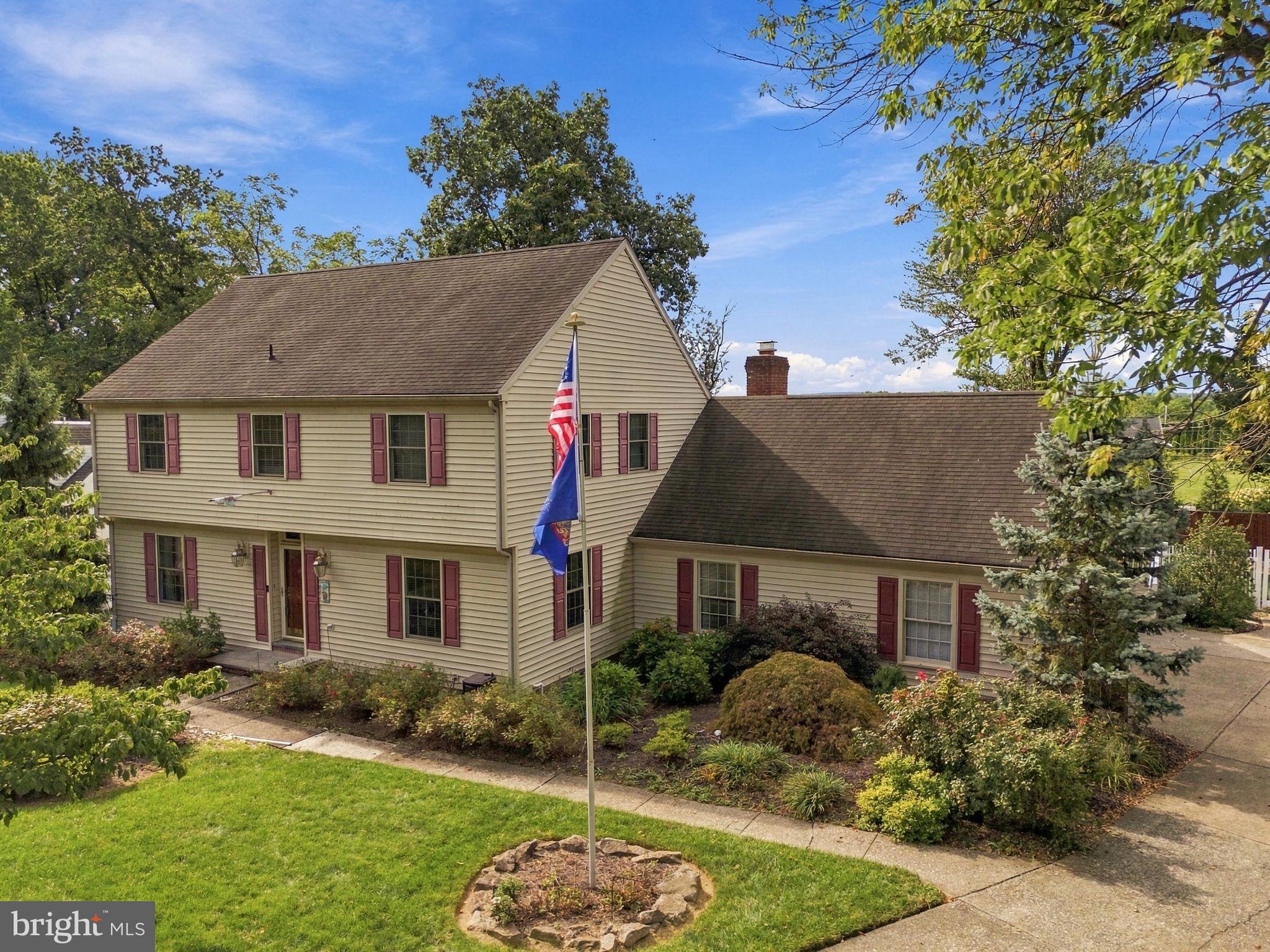 4454 Farm Dr, Allentown, PA 18104 photo