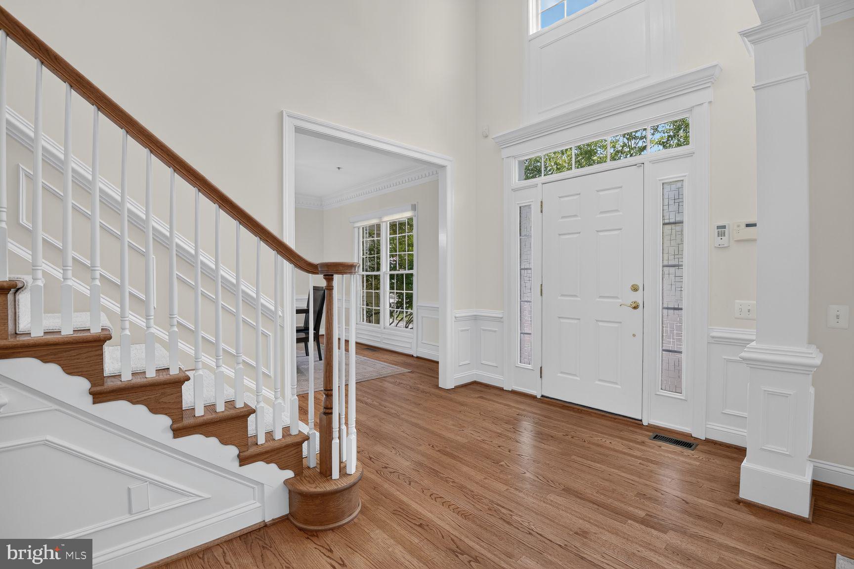 210 Long Trail Ln, Rockville, MD 20850 photo