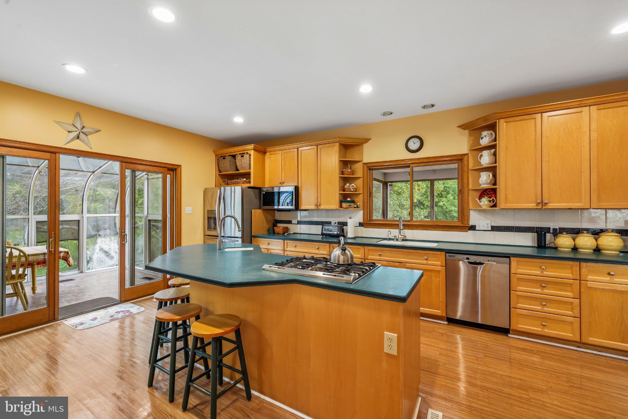 20618 Top Ridge Dr, Boyds, MD 20841 photo