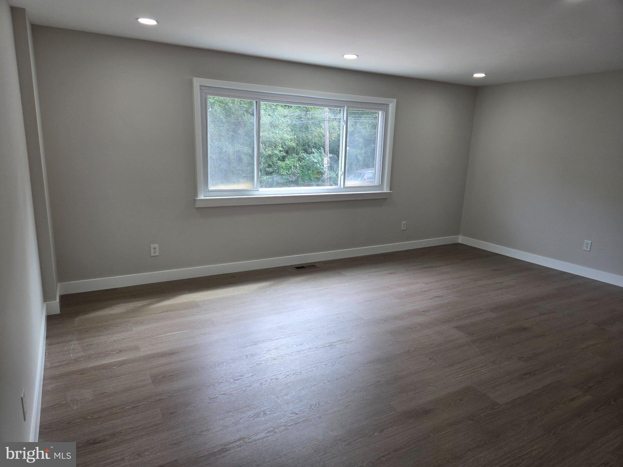 839 W Bells Mill Rd, Philadelphia, PA 19128 photo