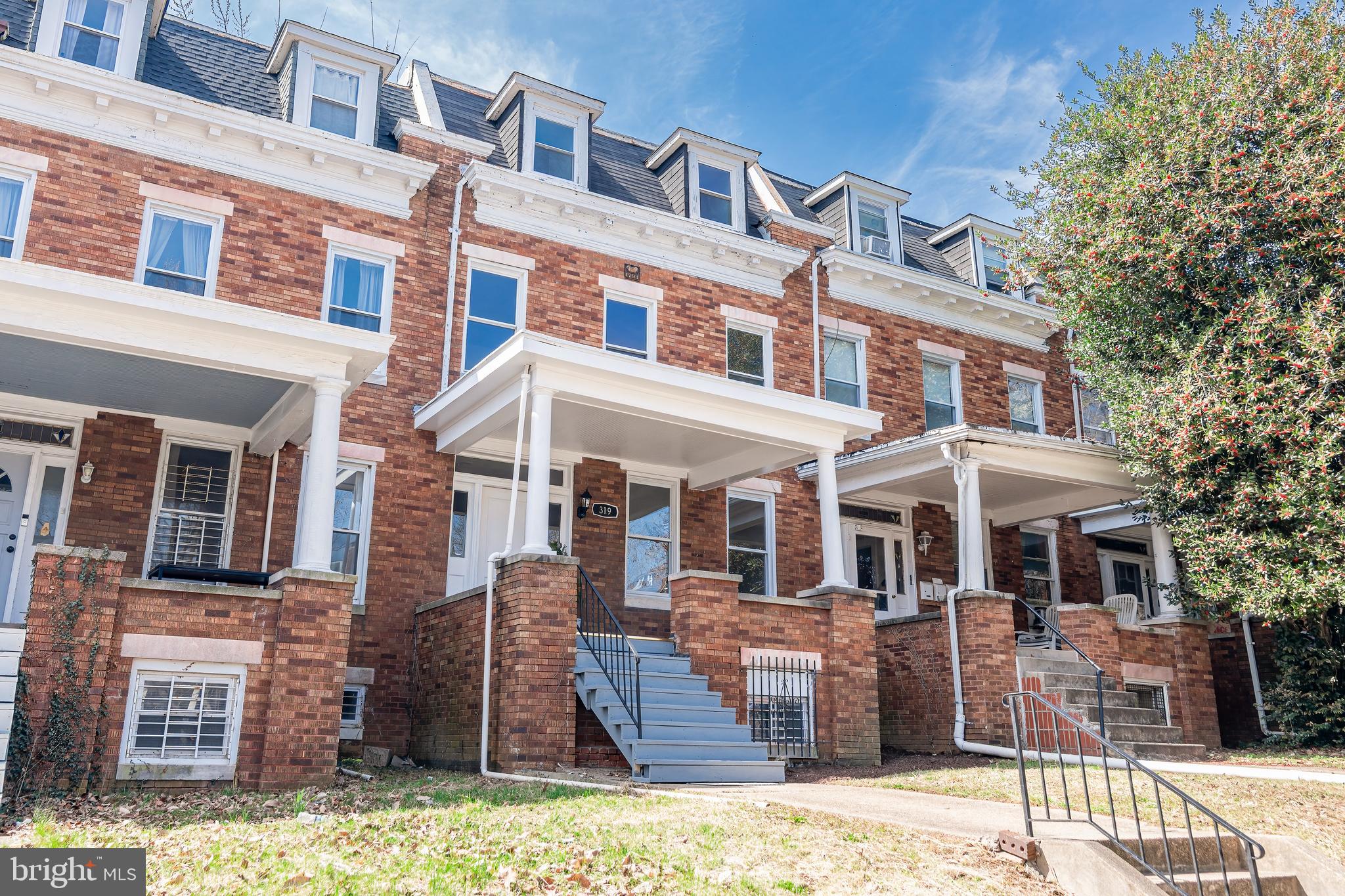 319 E University Pkwy, Baltimore, MD 21218 photo