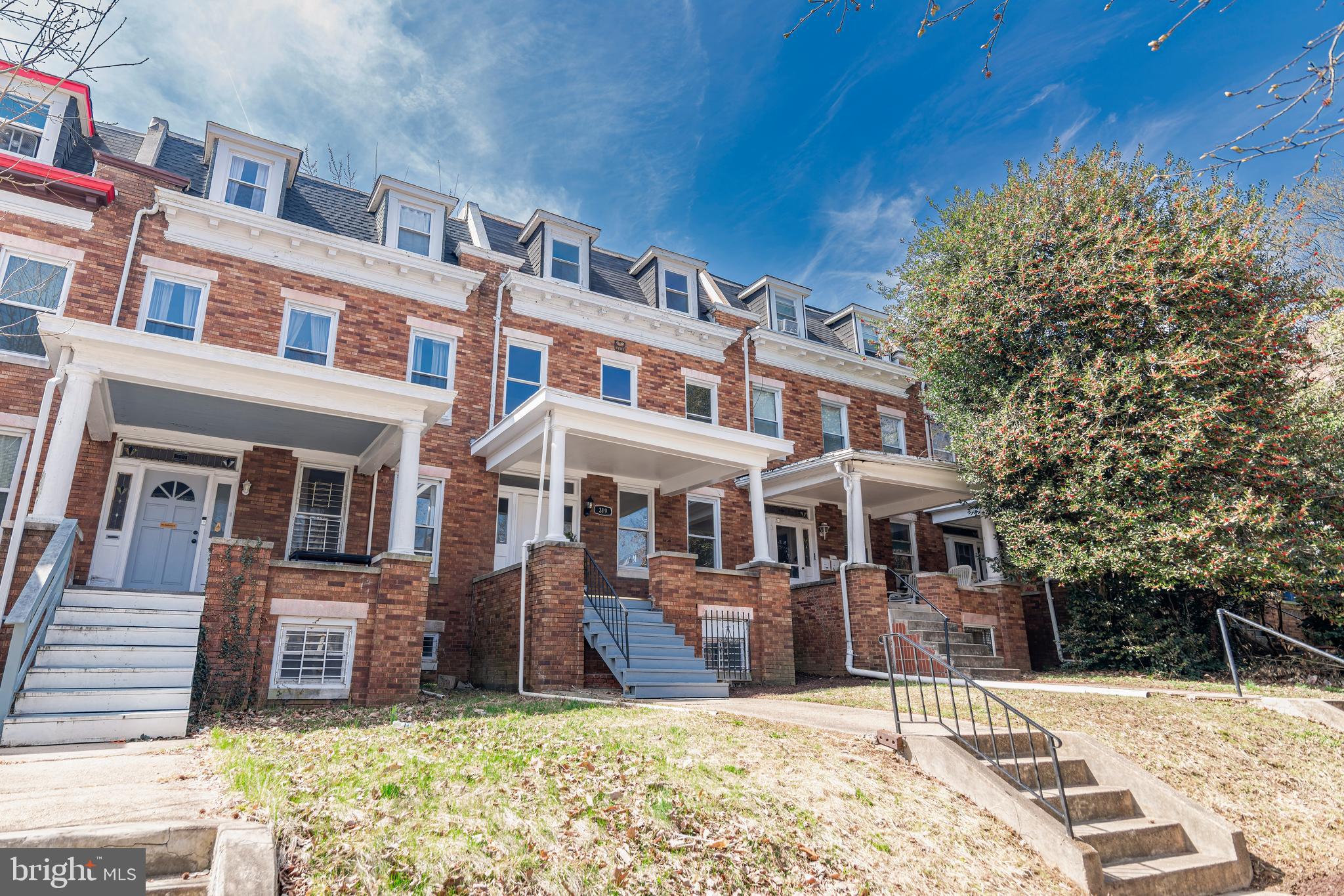 319 E University Pkwy, Baltimore, MD 21218 photo