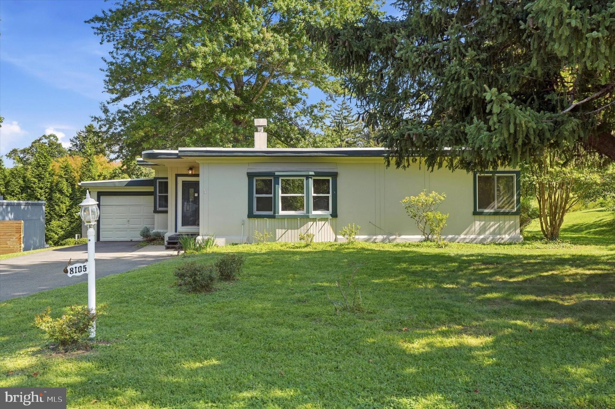 8105 Macarthur Rd, Wyndmoor, PA 19038