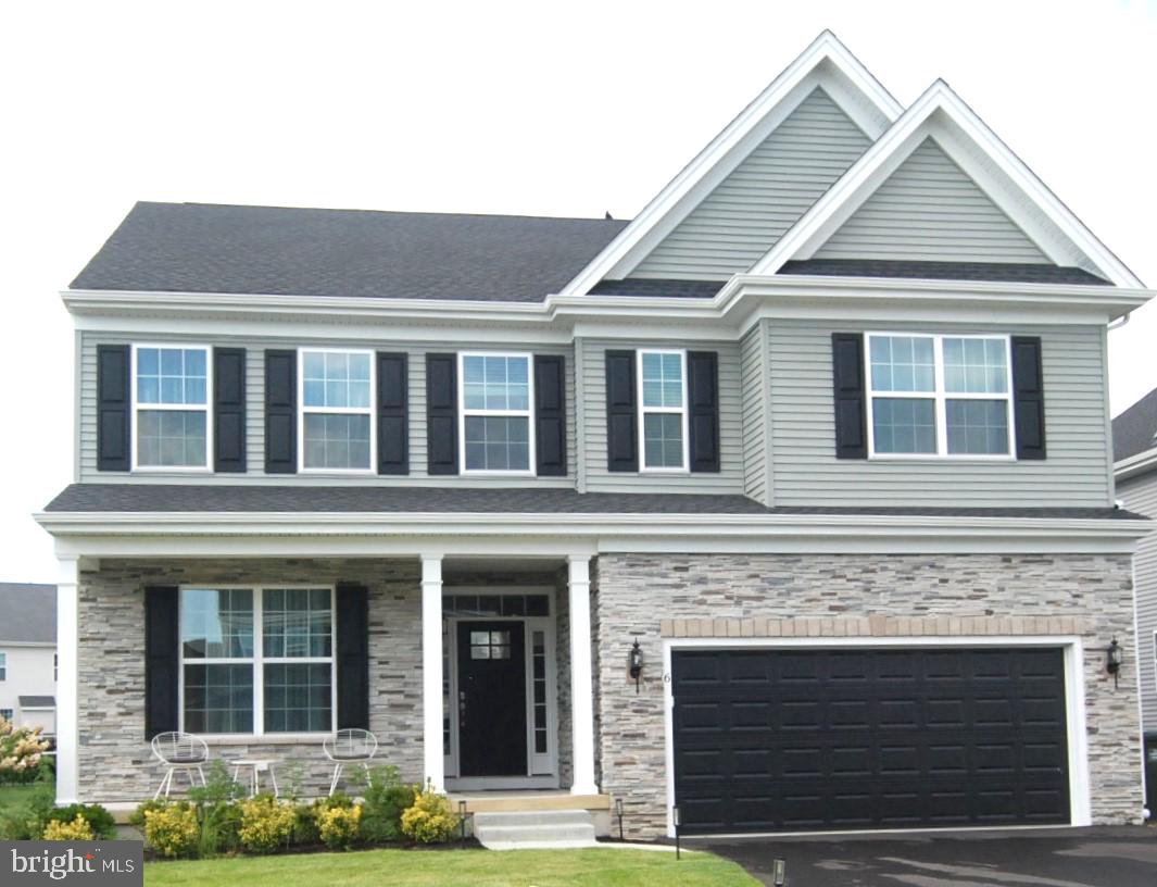 6 Mayfair Ct, Lumberton, NJ 08048