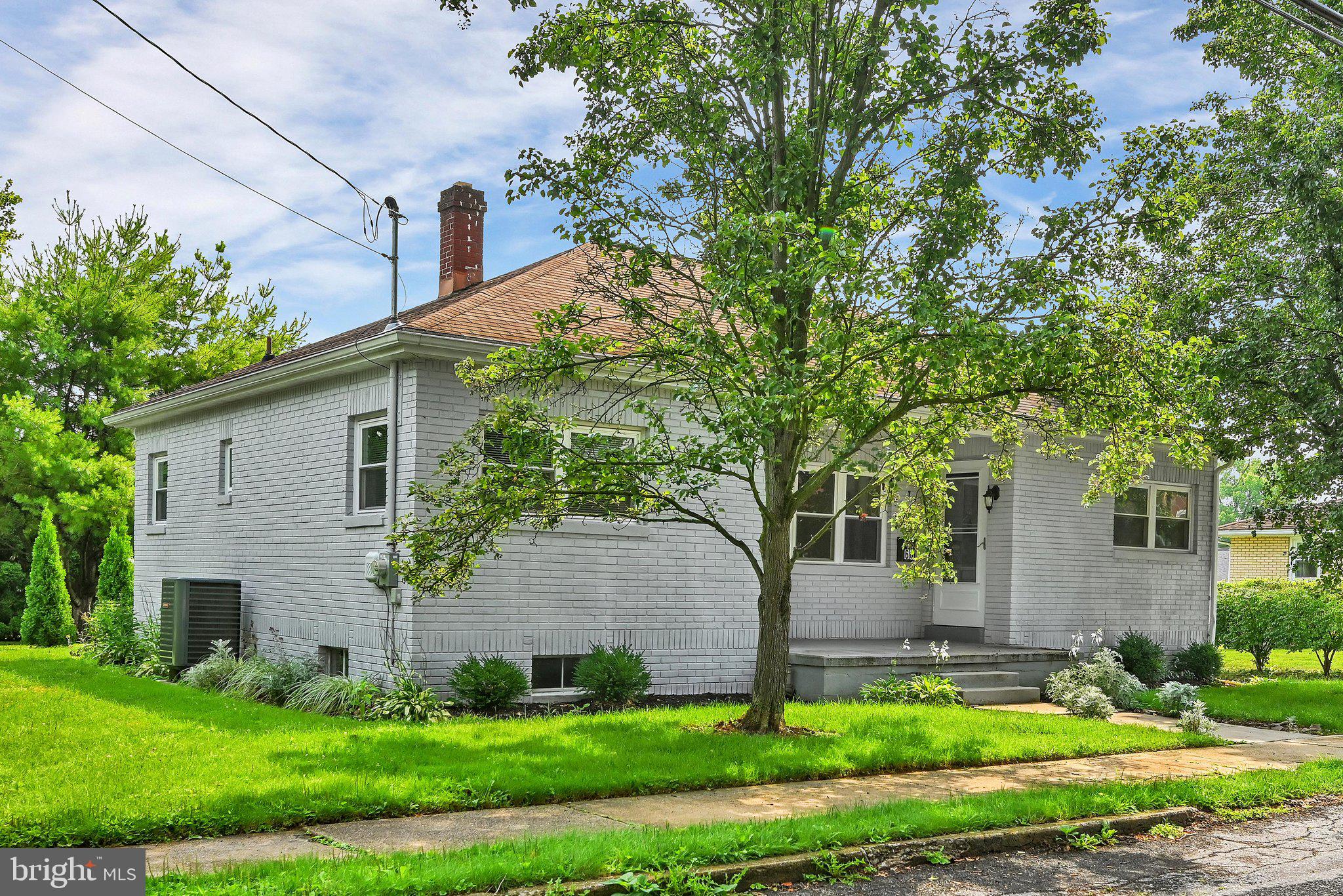 66 N Saylor St, Annville, PA 17003 photo