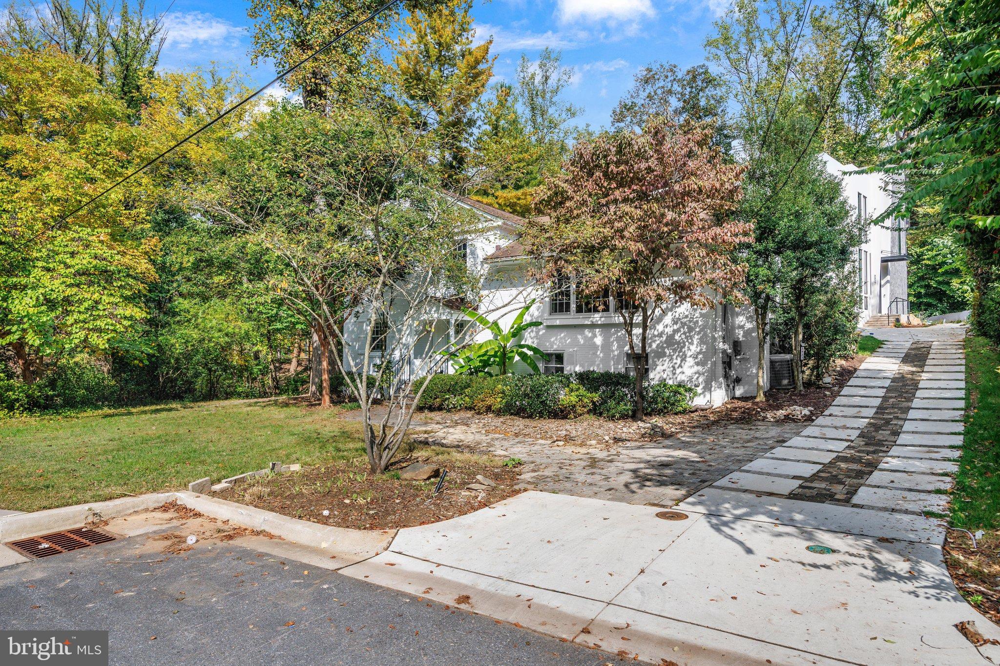 8829 Ridge Rd, Bethesda, MD 20817 photo