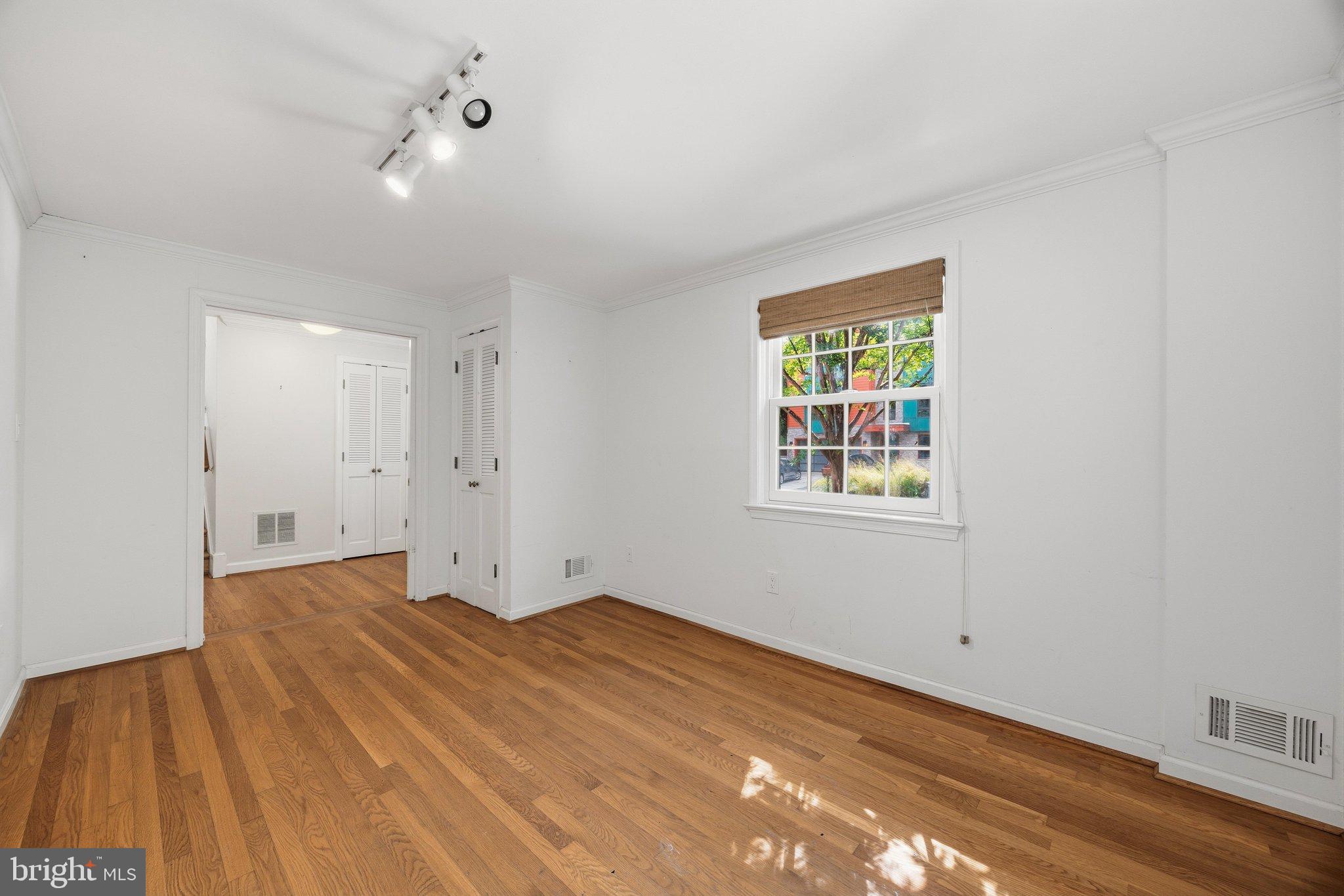 8829 Ridge Rd, Bethesda, MD 20817 photo
