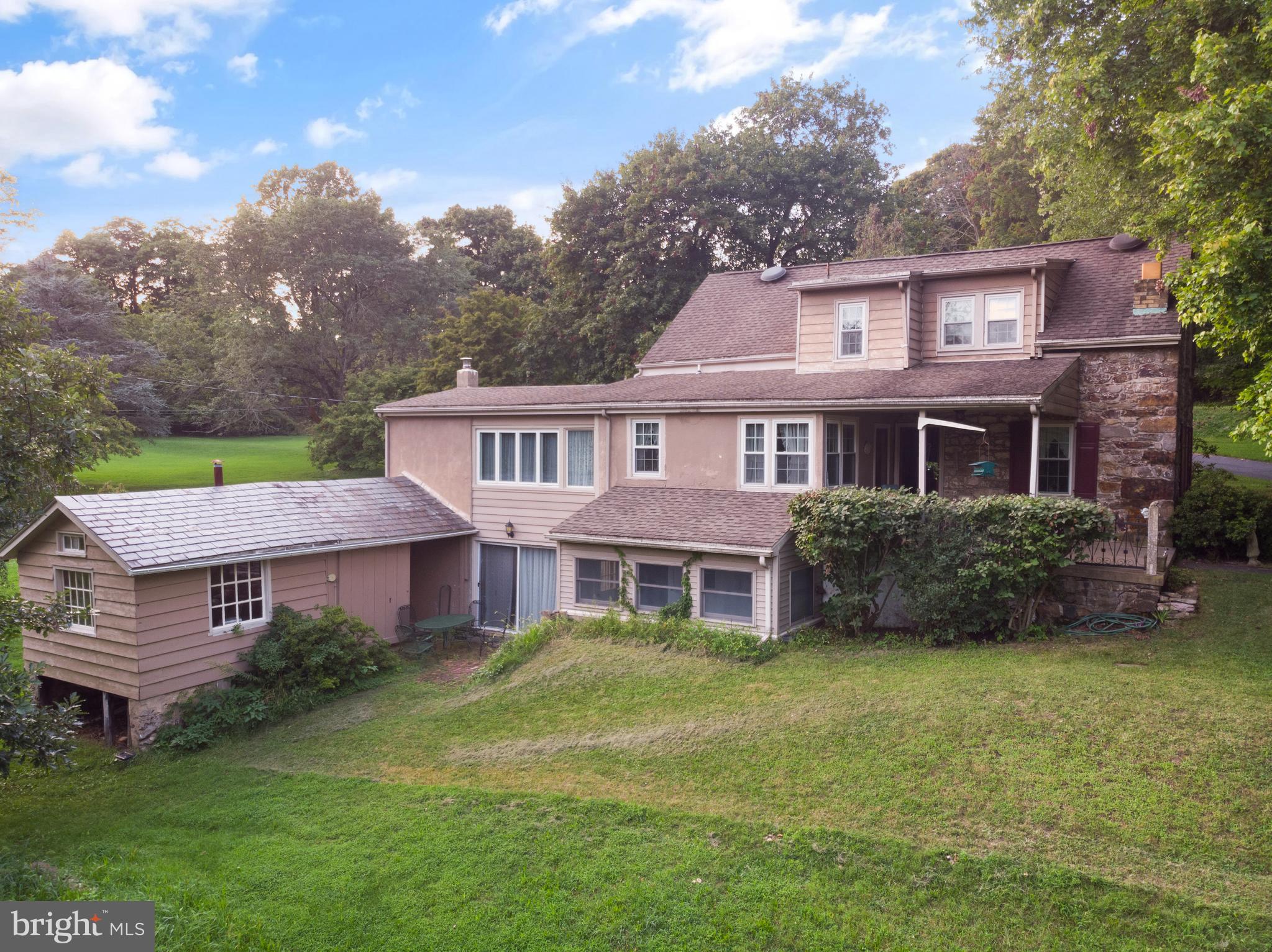 2155 Morgan Hill Rd, Easton, PA 18042 photo