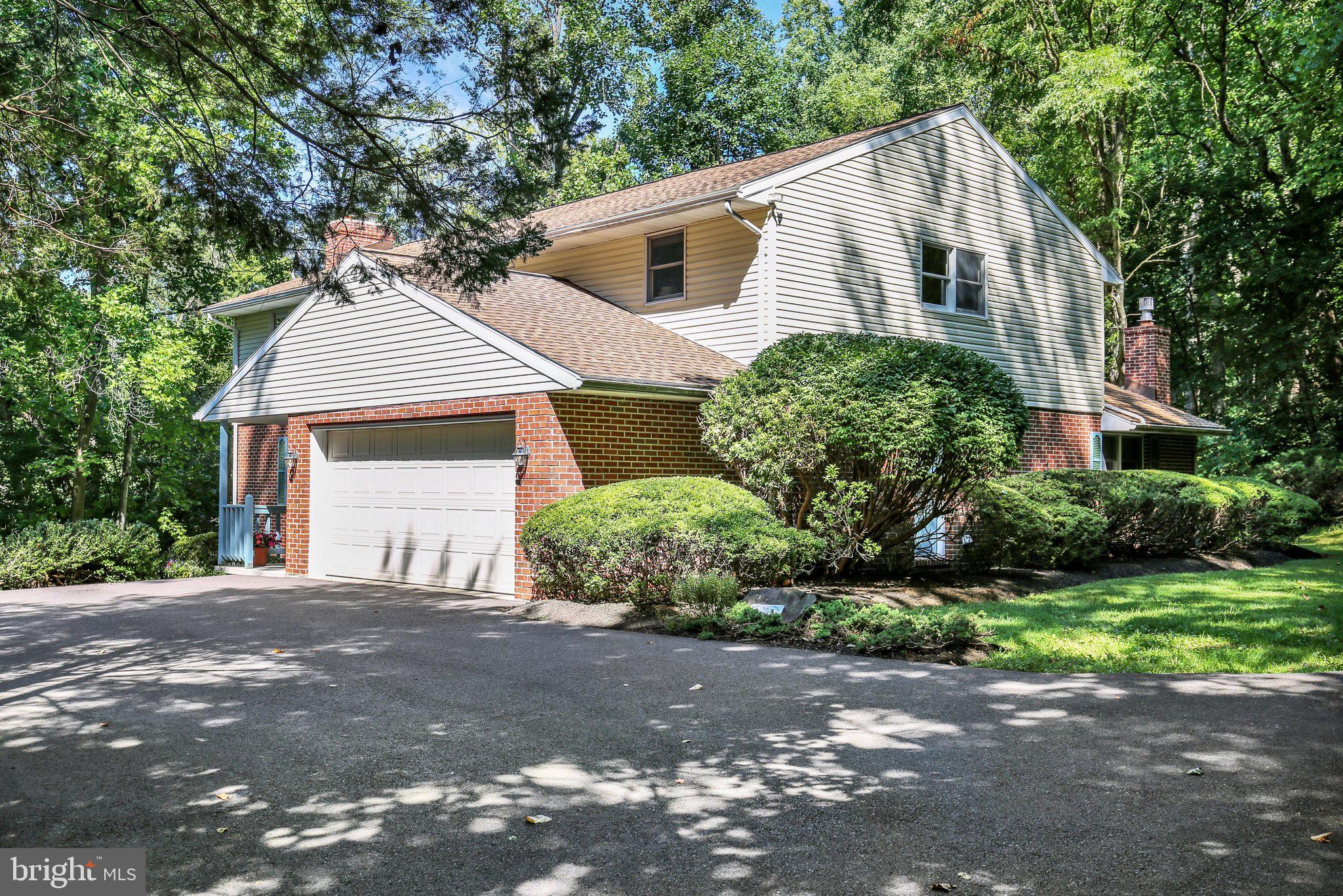 2010 Gross Rd, Pottstown, PA 19464 photo