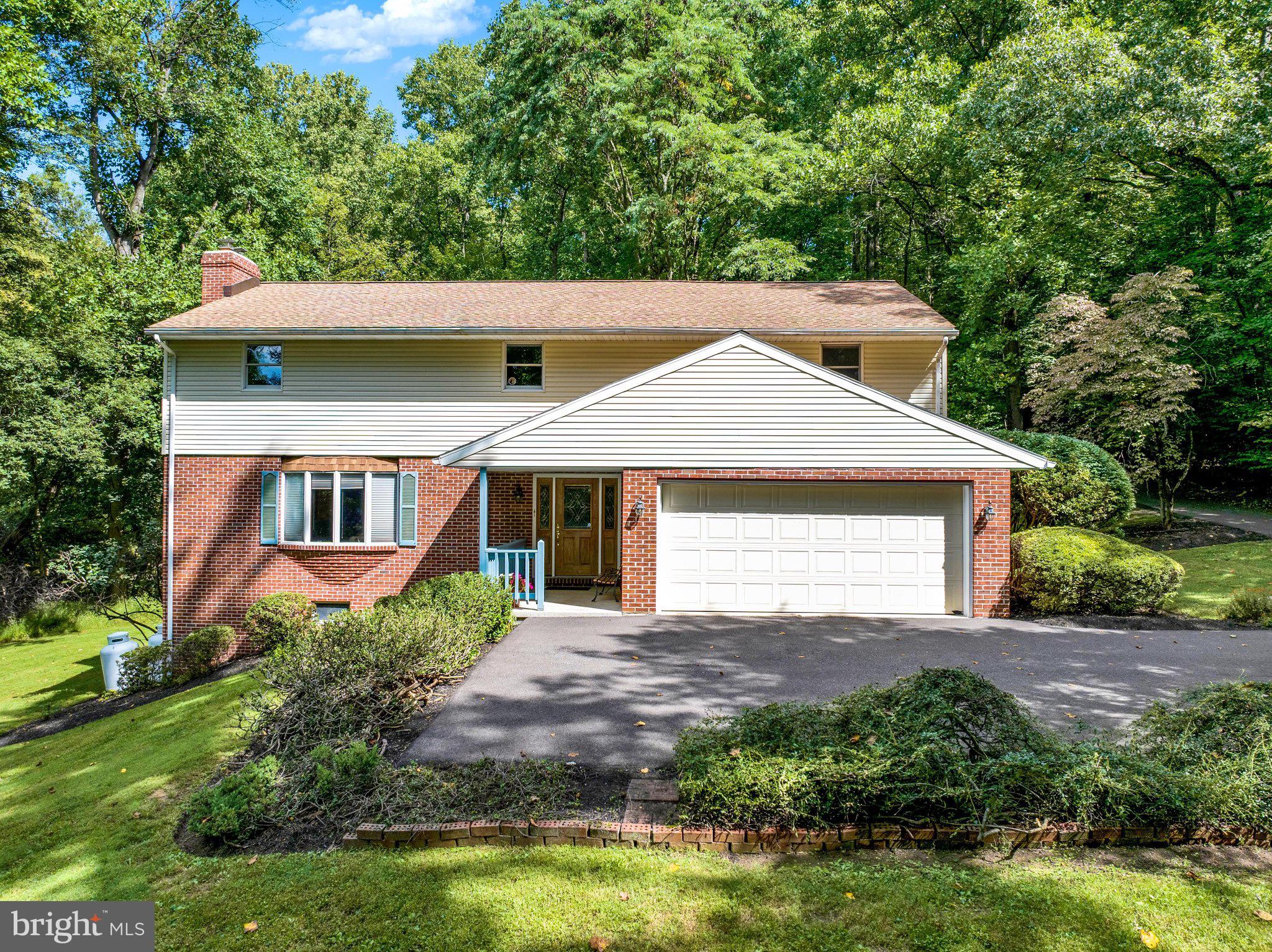 2010 Gross Rd, Pottstown, PA 19464