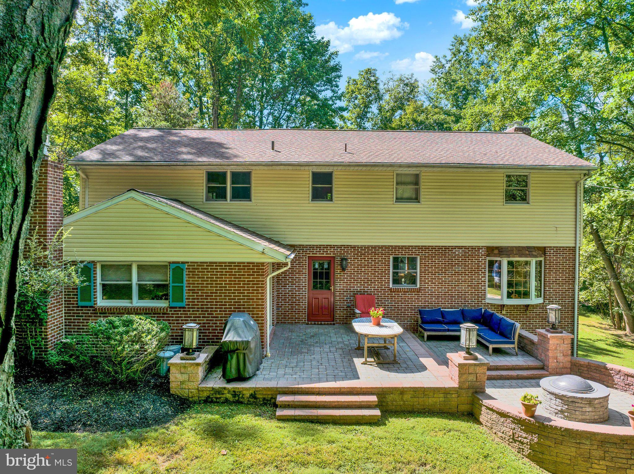 2010 Gross Rd, Pottstown, PA 19464 photo