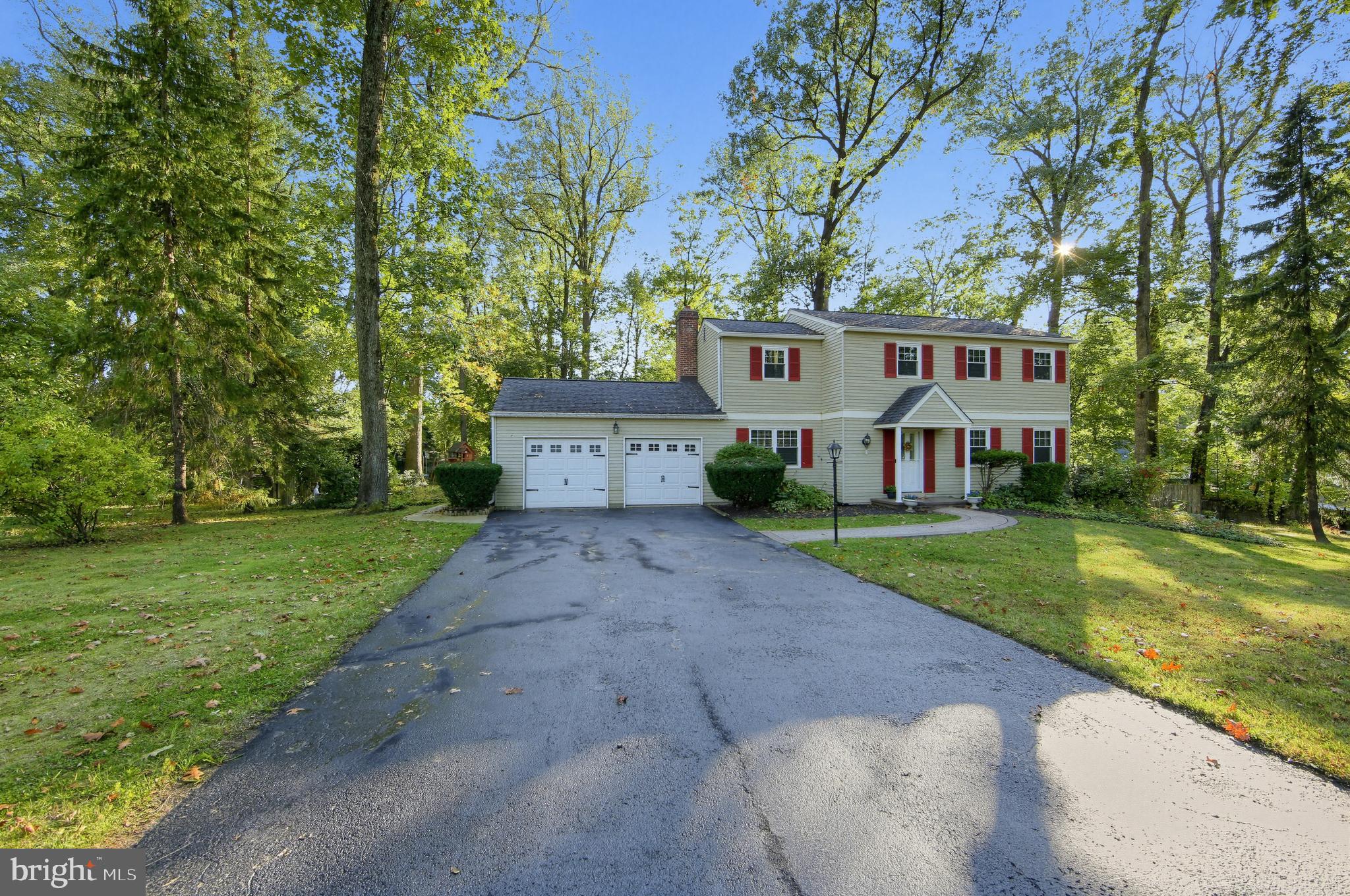 6 Forest Way, Malvern, PA 19355