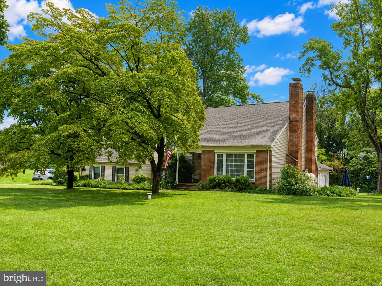 16 Clayton Park Dr, Glen Mills, PA 19342