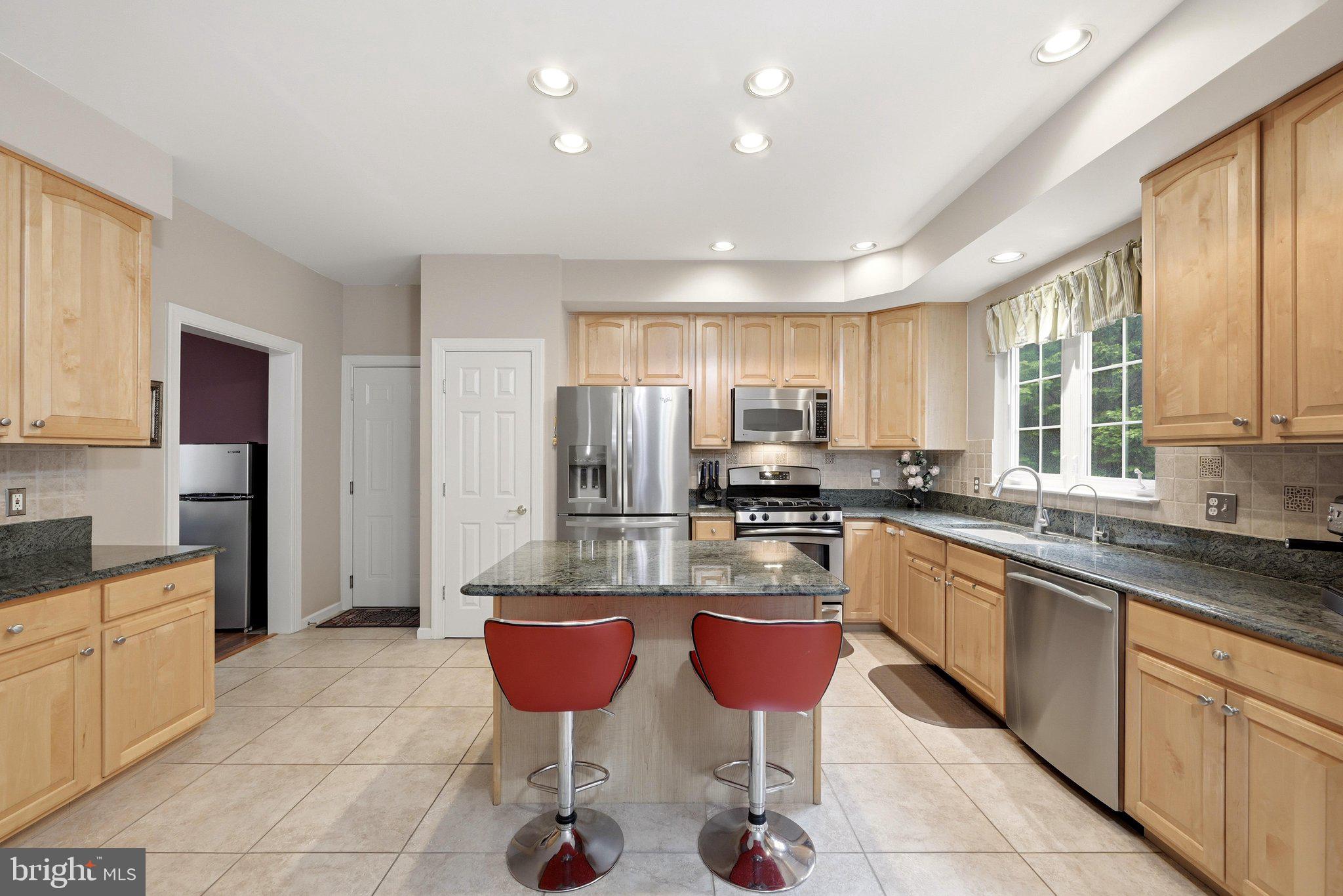 11203 Yardley Ct, Ijamsville, MD 21754 photo