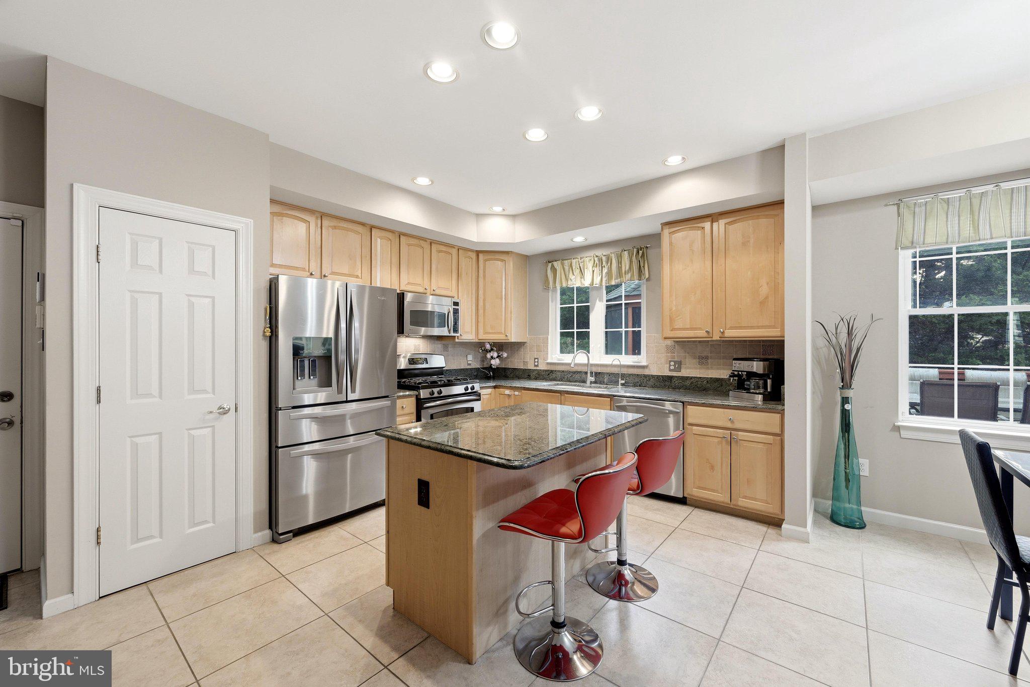 11203 Yardley Ct, Ijamsville, MD 21754 photo