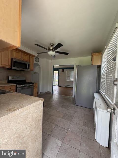 433 Randall Ave, Hampton, NJ 08610 photo