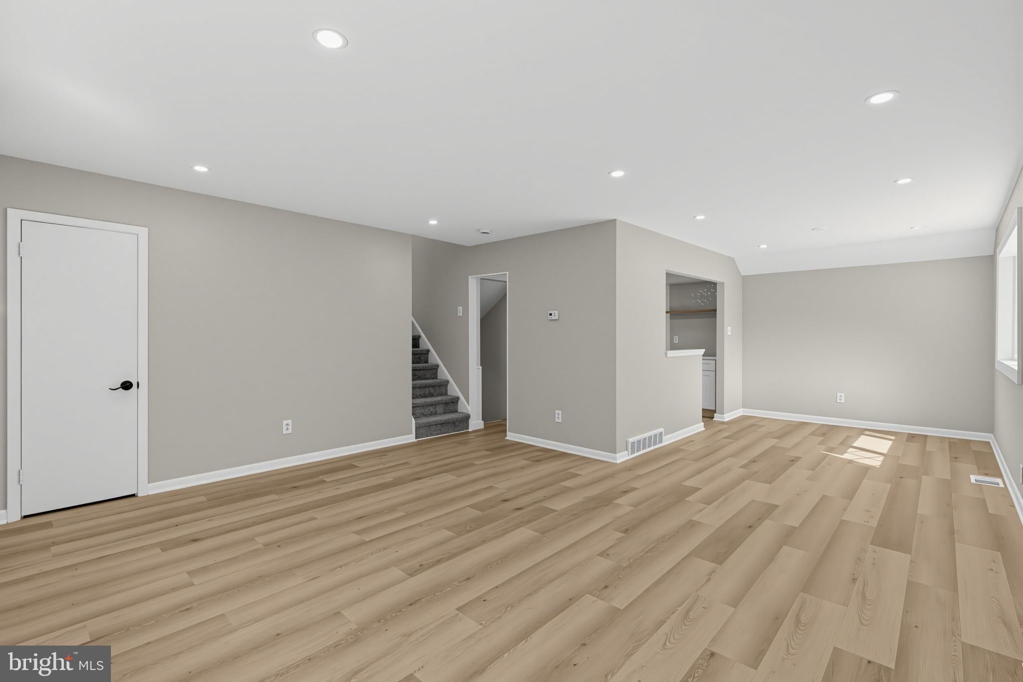 934 Longford, Secane, PA 19018 photo