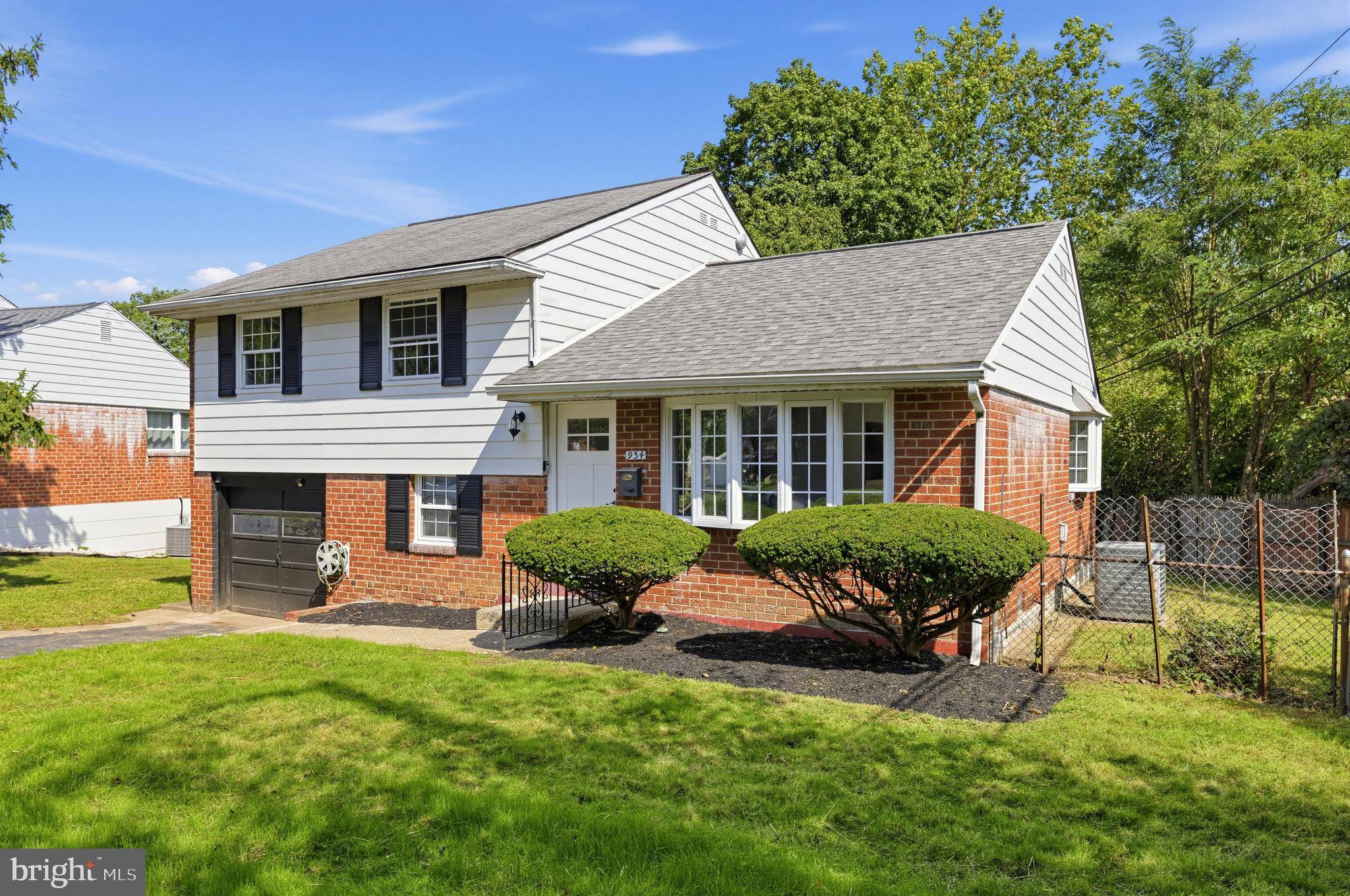 934 Longford, Secane, PA 19018 photo